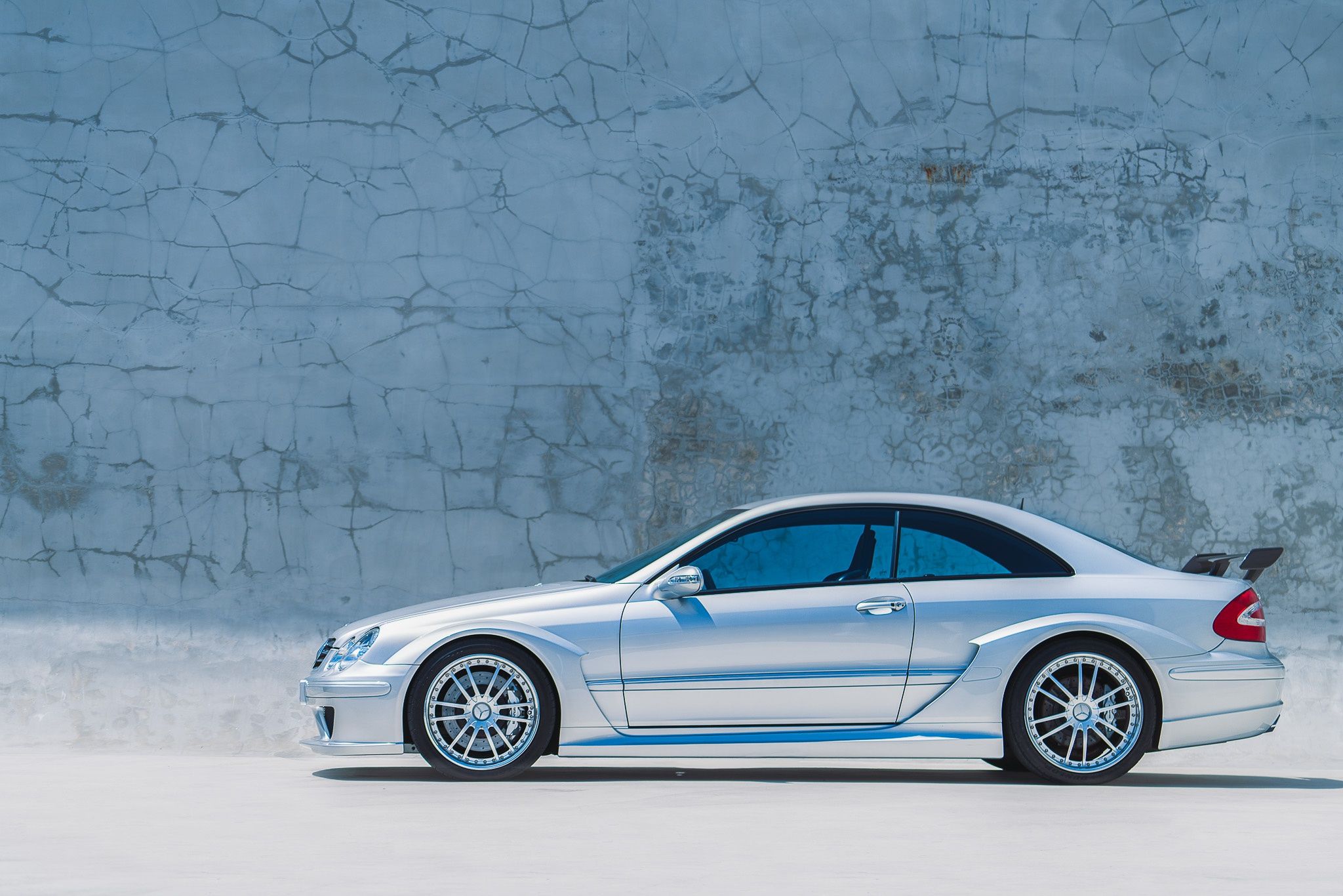 2048x1366 Free coupe, sports car 2K wallpaper for desktop and phone