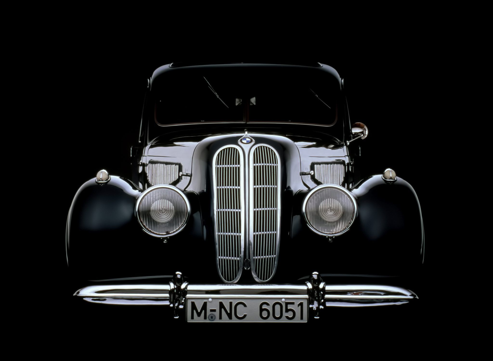 2048x1500 BMW 335 Wallpaper