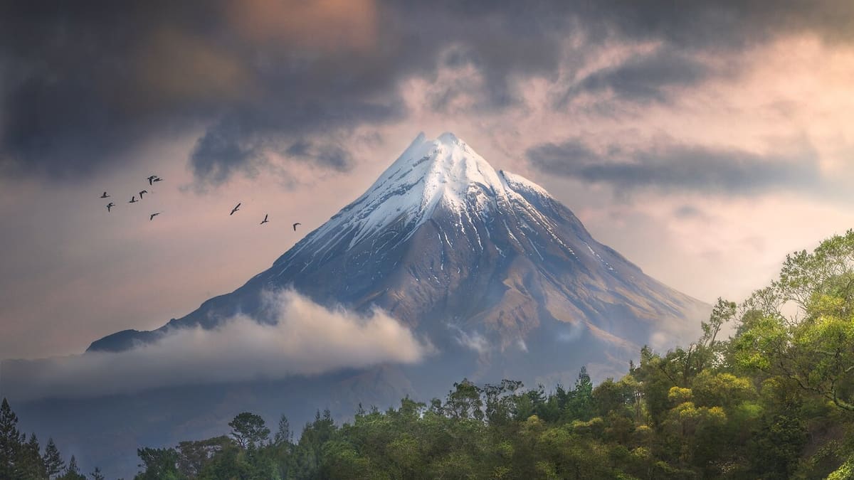 1200x675 Simply stellar': Mt Taranaki image wows International Landscape Photographer of the Year judges