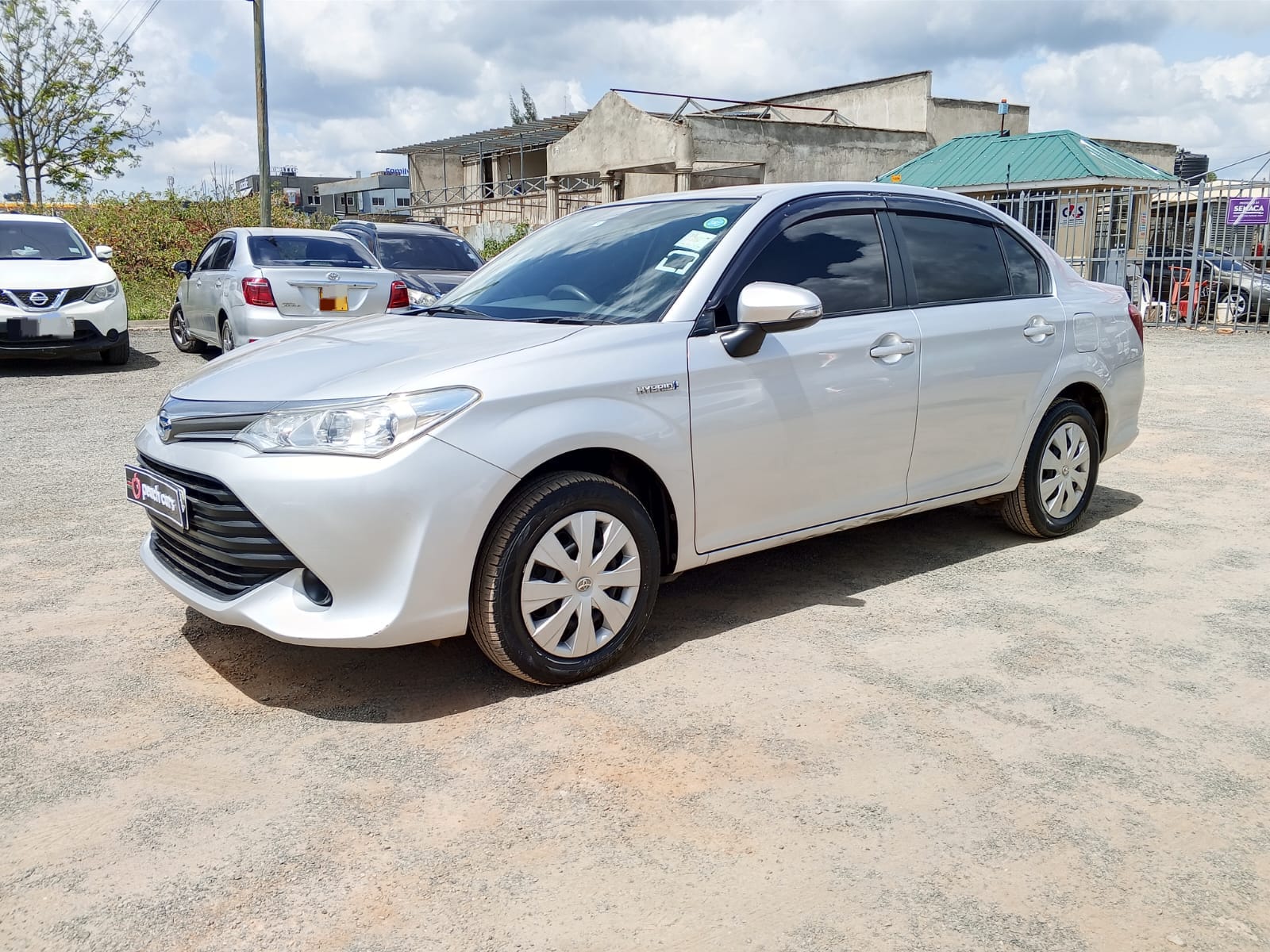 1600x1200 TOYOTA Axio Hybrid