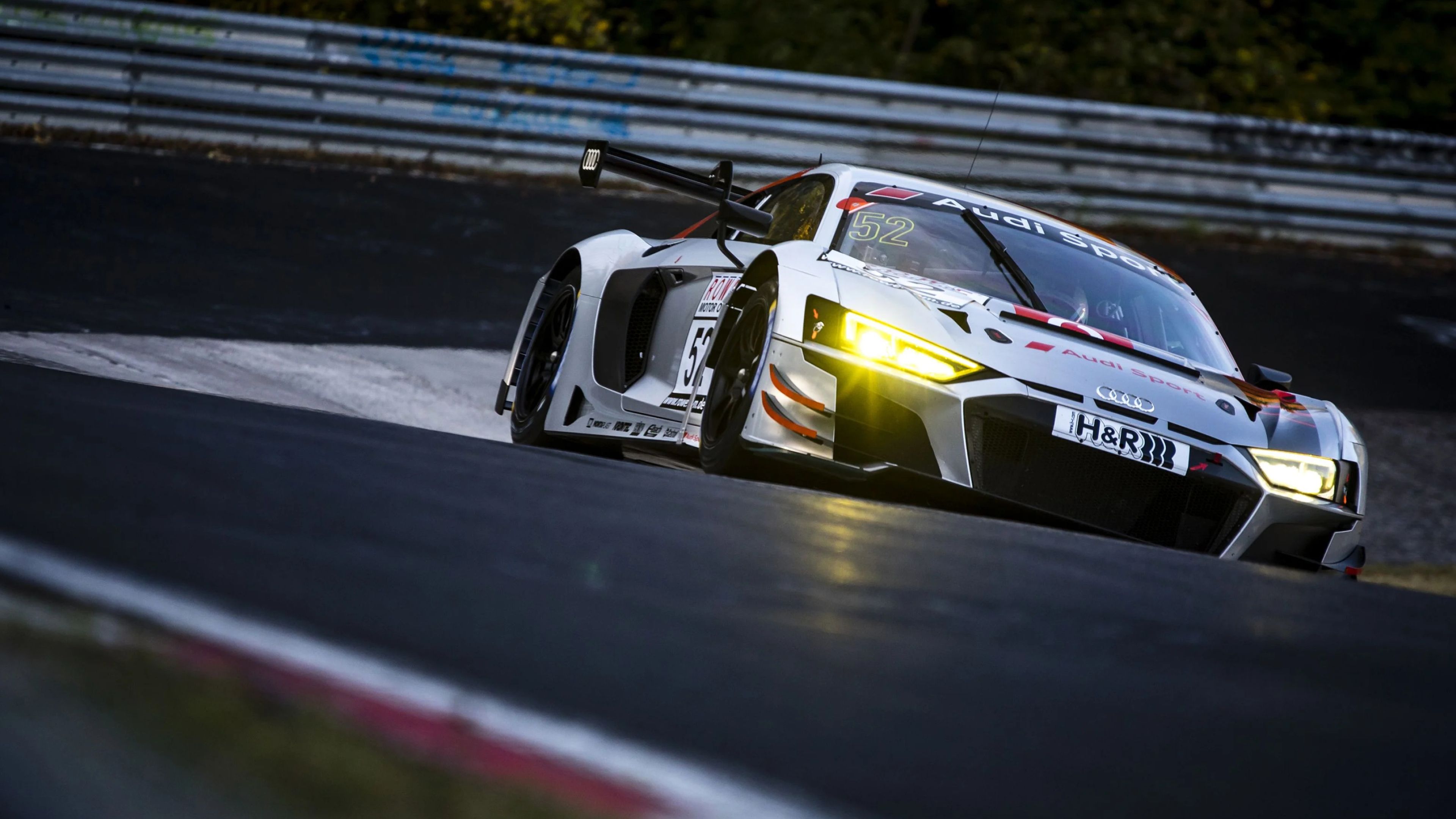 3840x2160 Car Race Wallpaper