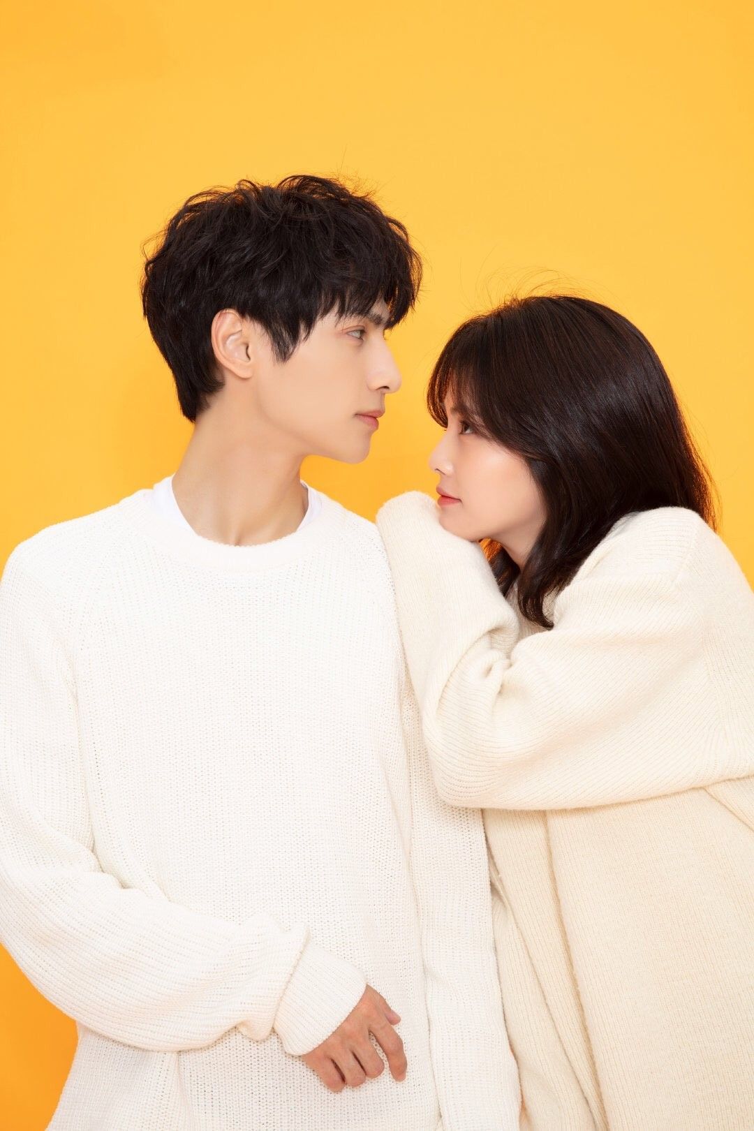 1080x1620 Love Is Sweet Wallpaper