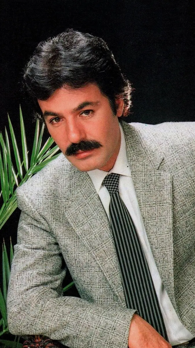 674x1198 Ferdi Tayfur wallpaper