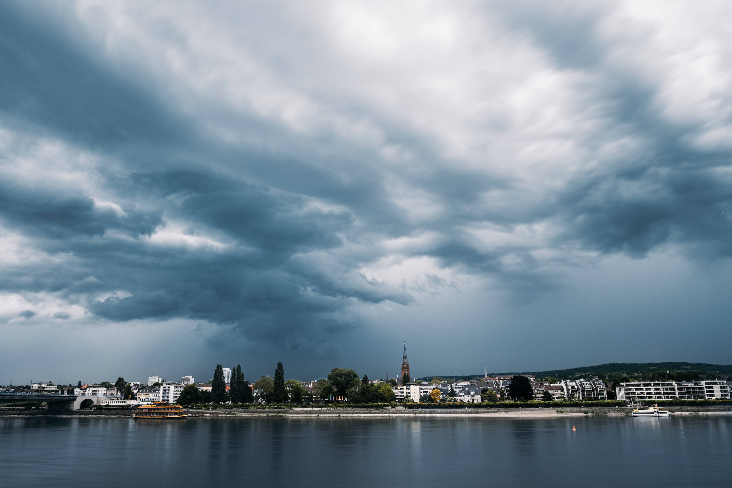 2400x1600 Download Germany Gloomy Weather Dramatic Cloudy Sky Wallpaper