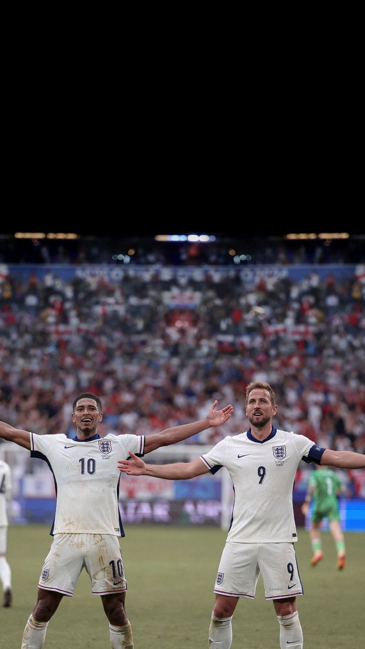736x1308 Jude Bellingham & Harry Kane