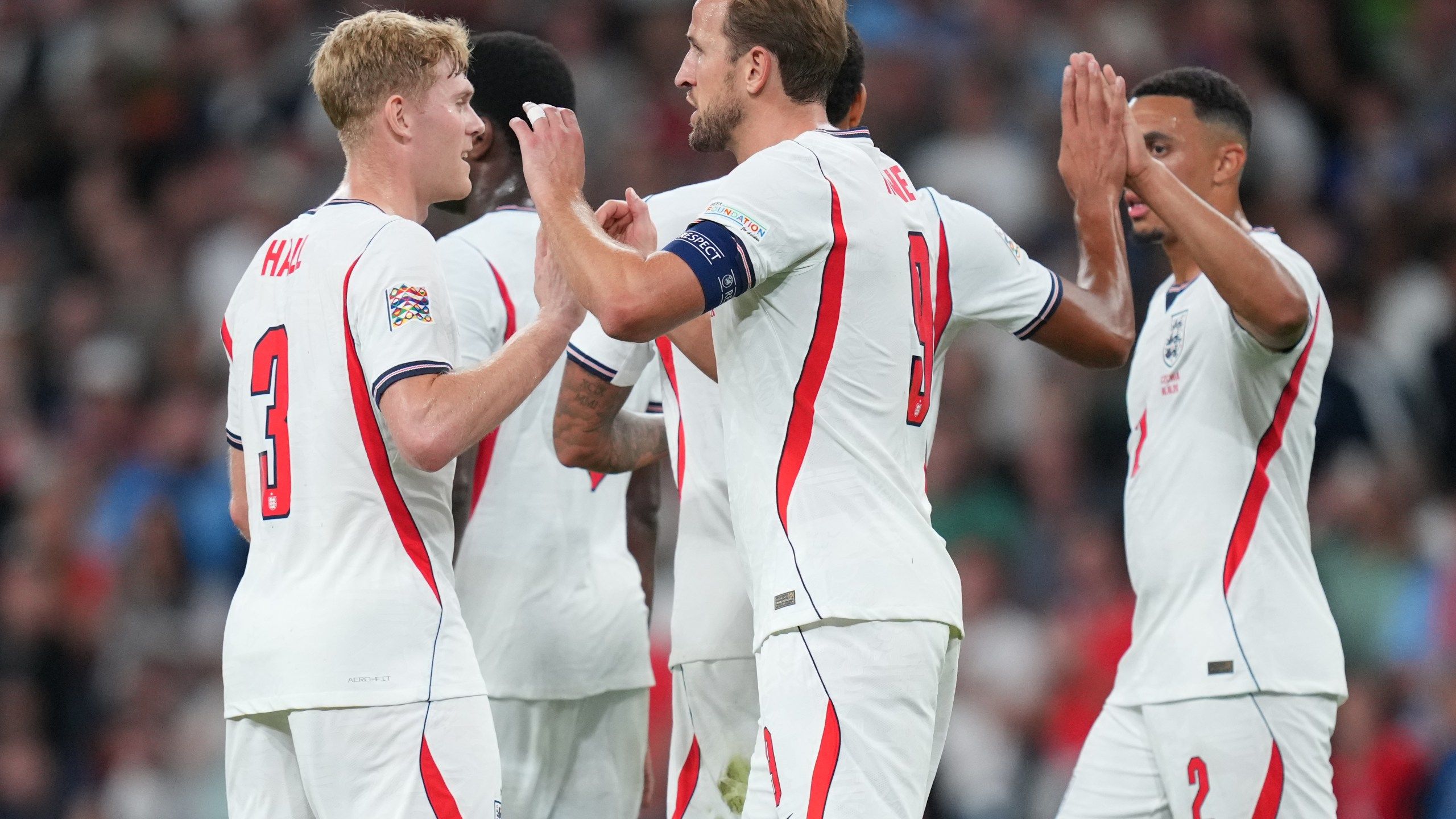 2560x1440 Harry Kane Scores Twice On Record Tying 125th Appearance For England