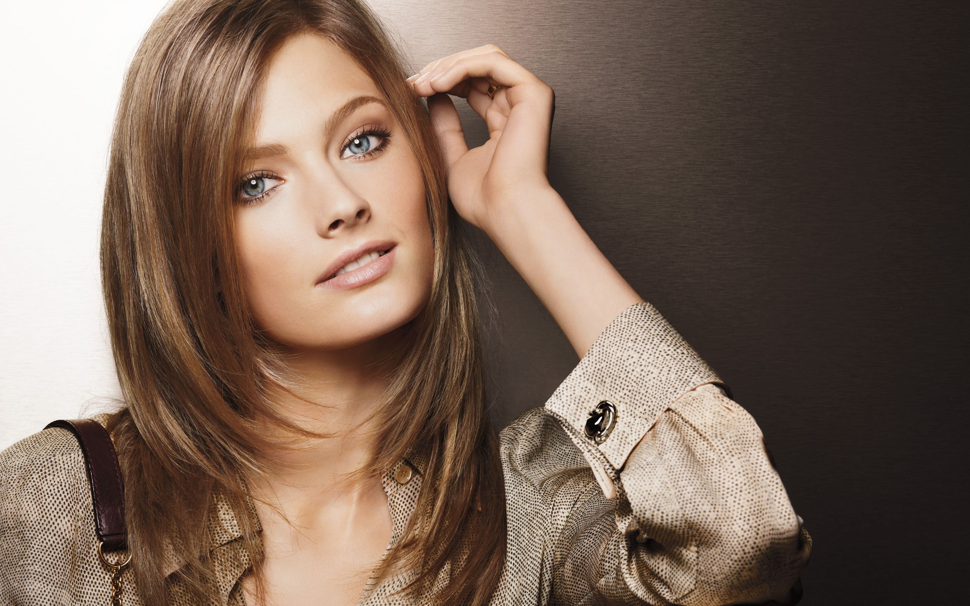 3200x2000 Constance Jablonski French Model HD Wallpaperx2000