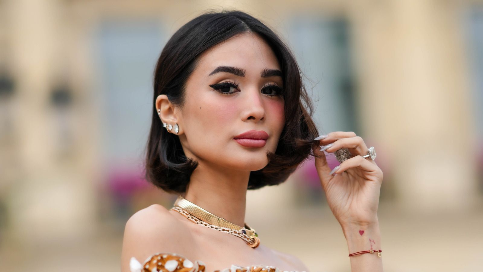 1600x900 French Girl Hair Trends That Are Seriously Chic