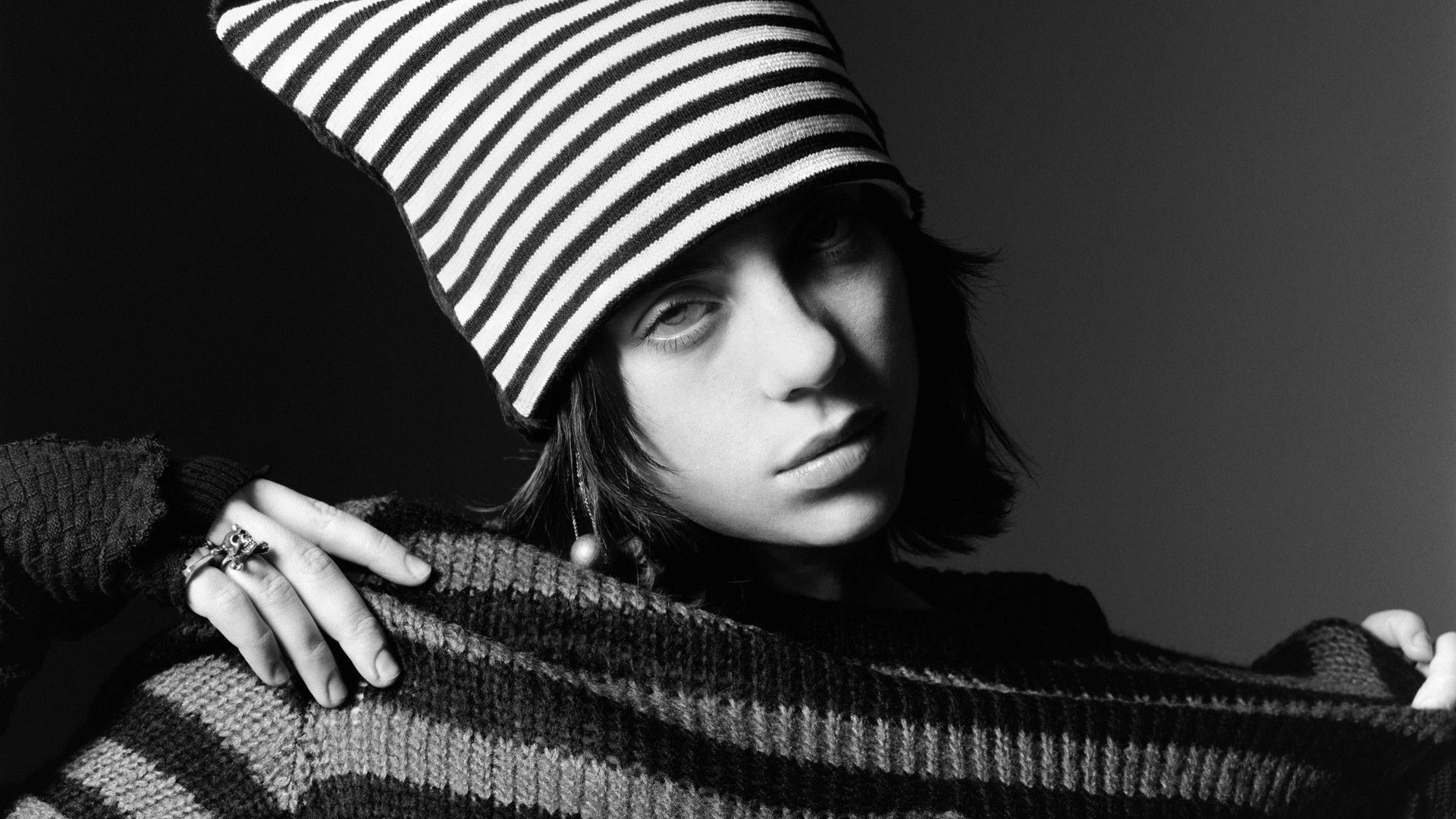 1920x1080 Black And White Image Of Girl Model Singer Billie Eilish Is Wearing Woolen Knitted Dress HD Girls Wallpaper