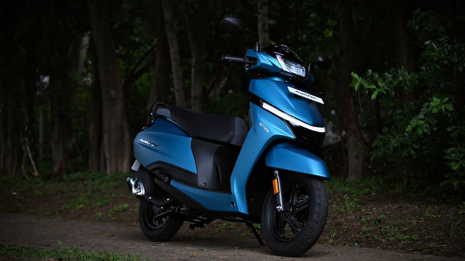 1600x900 The Honda PCX Should Be Scared Of This New Scooter By TVS Motors