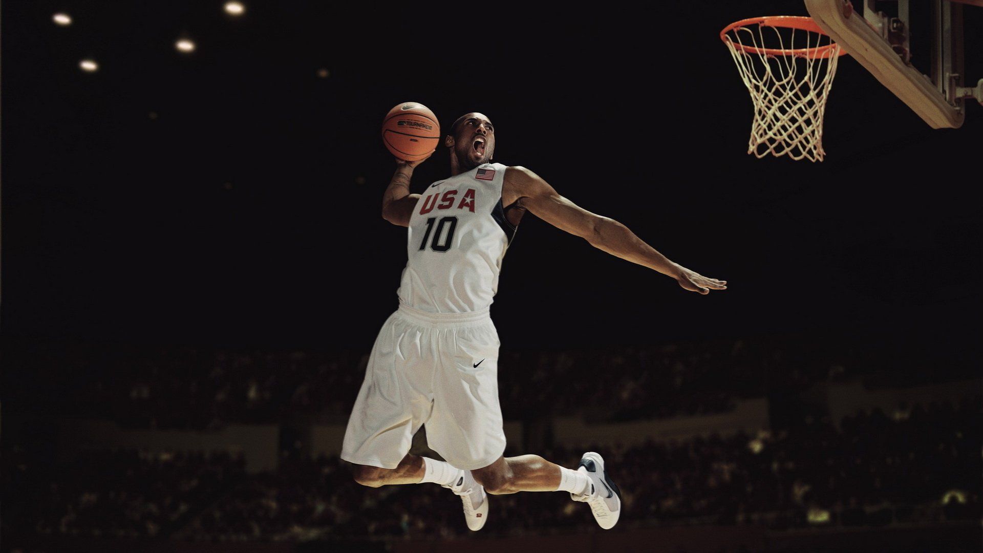 1920x1080 Epic HD Basketball Action: Legendary Kobe Bryant Soars in Sports Gloryx1080