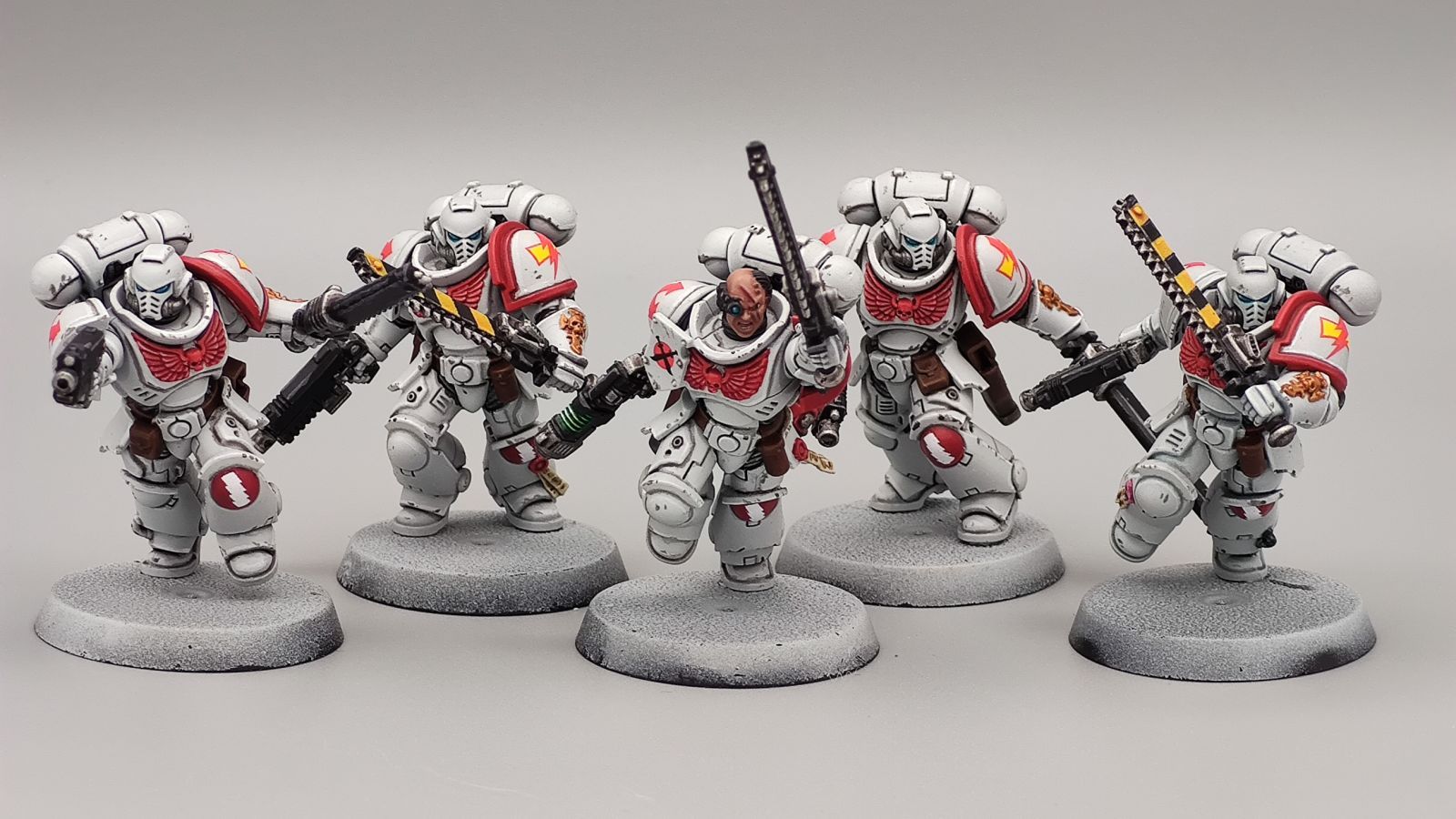 1600x900 White Scars Bolter and Chainsword