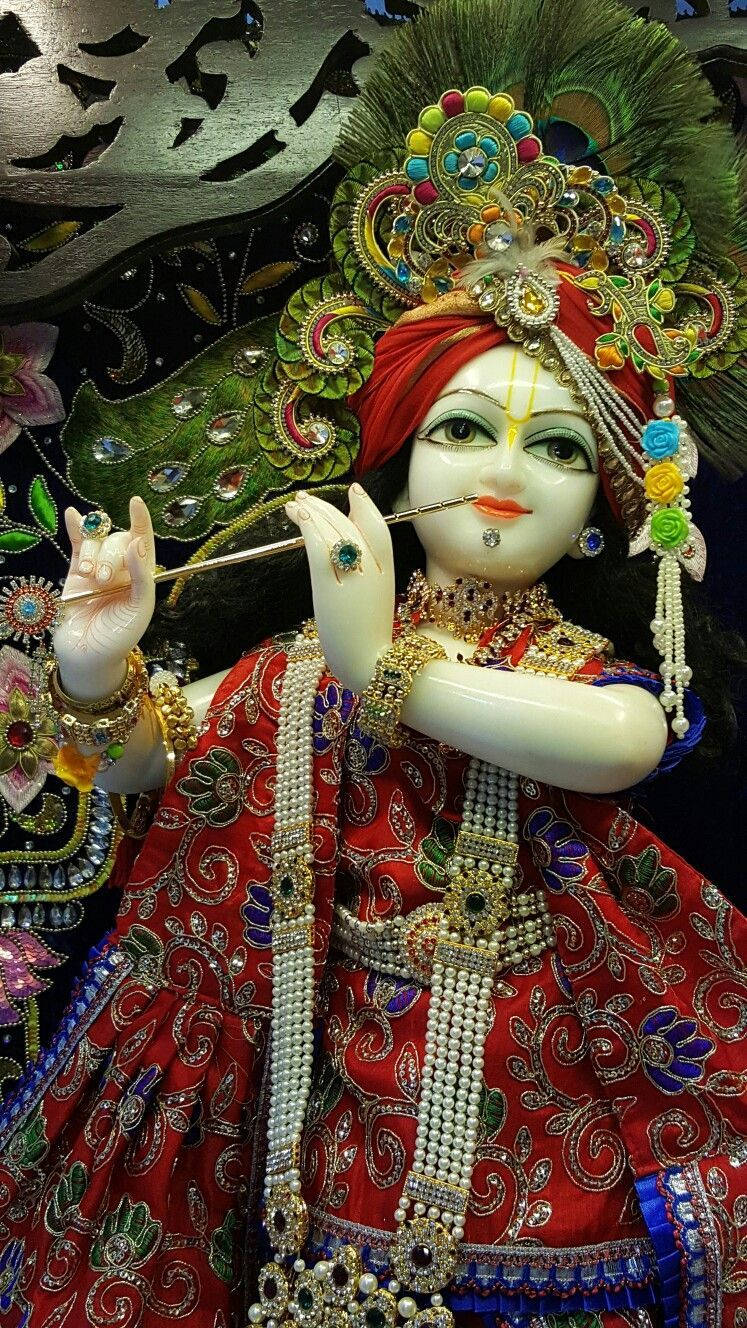 747x1328 Download God Krishna In Banke Bihari Temple Wallpaper