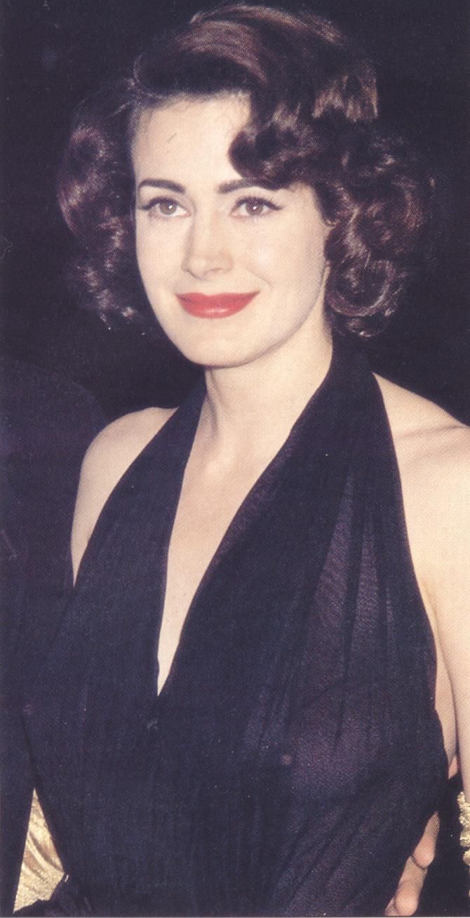 670x1307 Sean Young Wallpaper