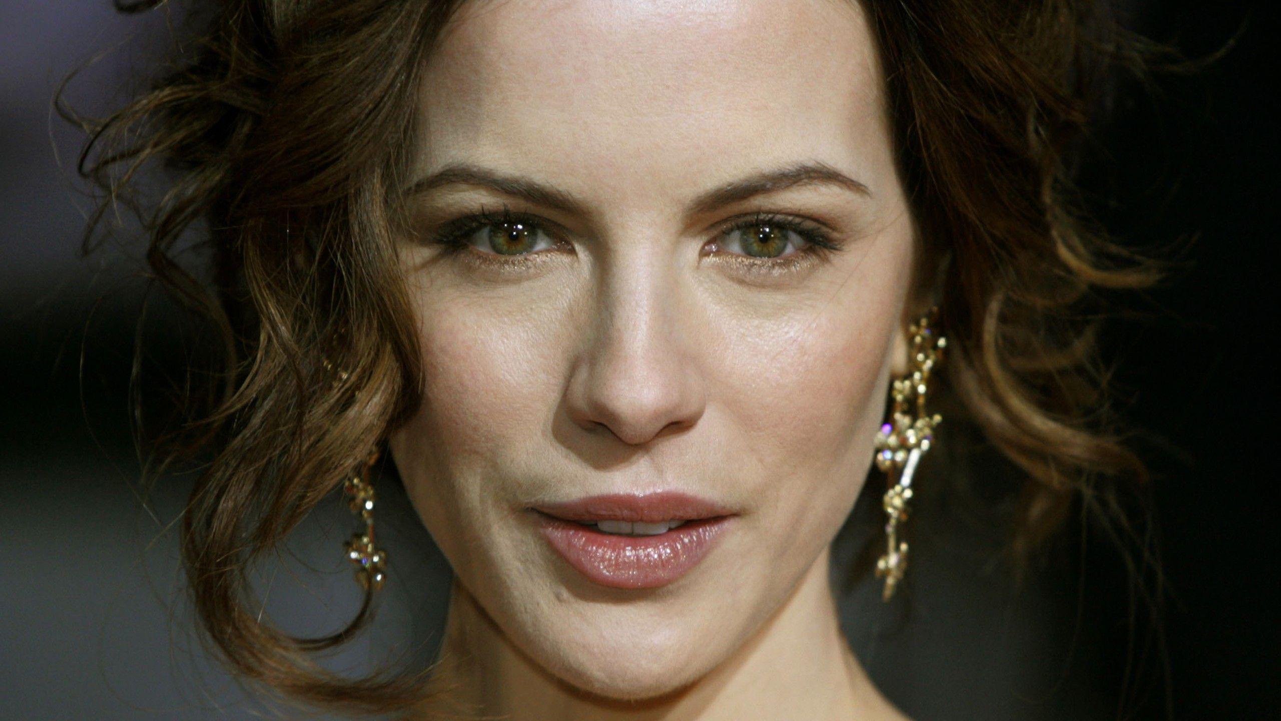 Celebrity HD Wallpapers - Top Free Celebrity HD Backgrounds