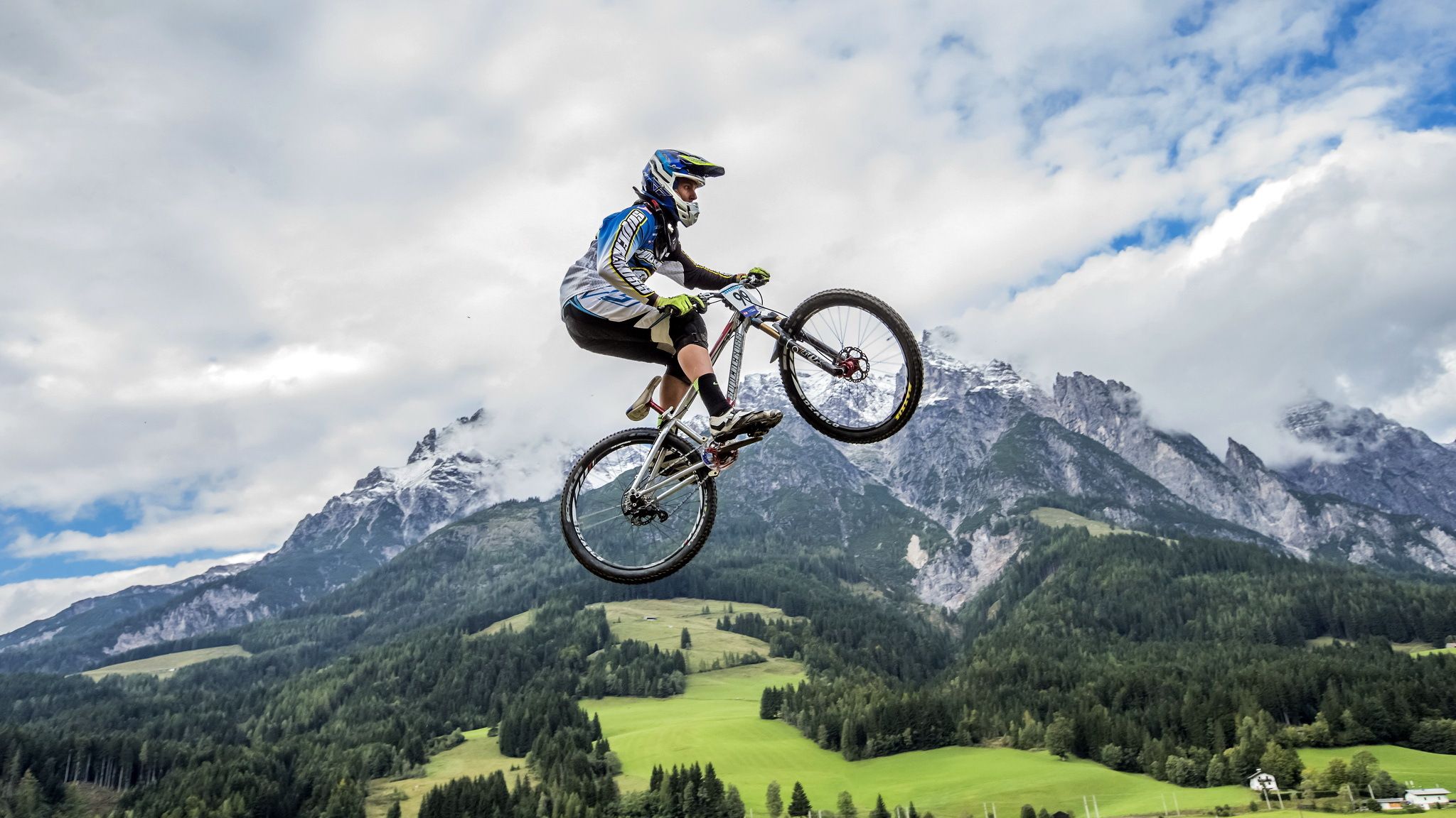 2048x1152 Mountain Bike Jump Wallpaper