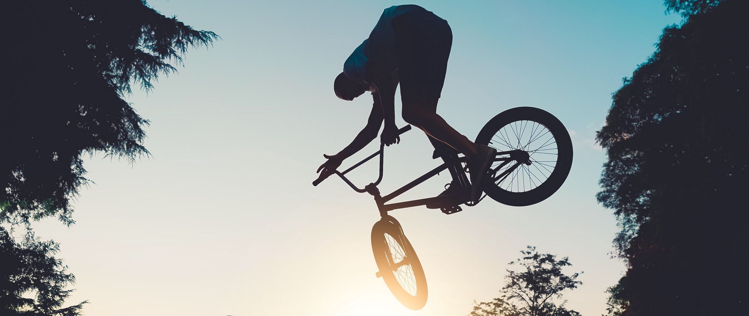 2560x1080 Download wallpaper 2560x1080 bike, bmx, man, jump dual wide 1080p HD background