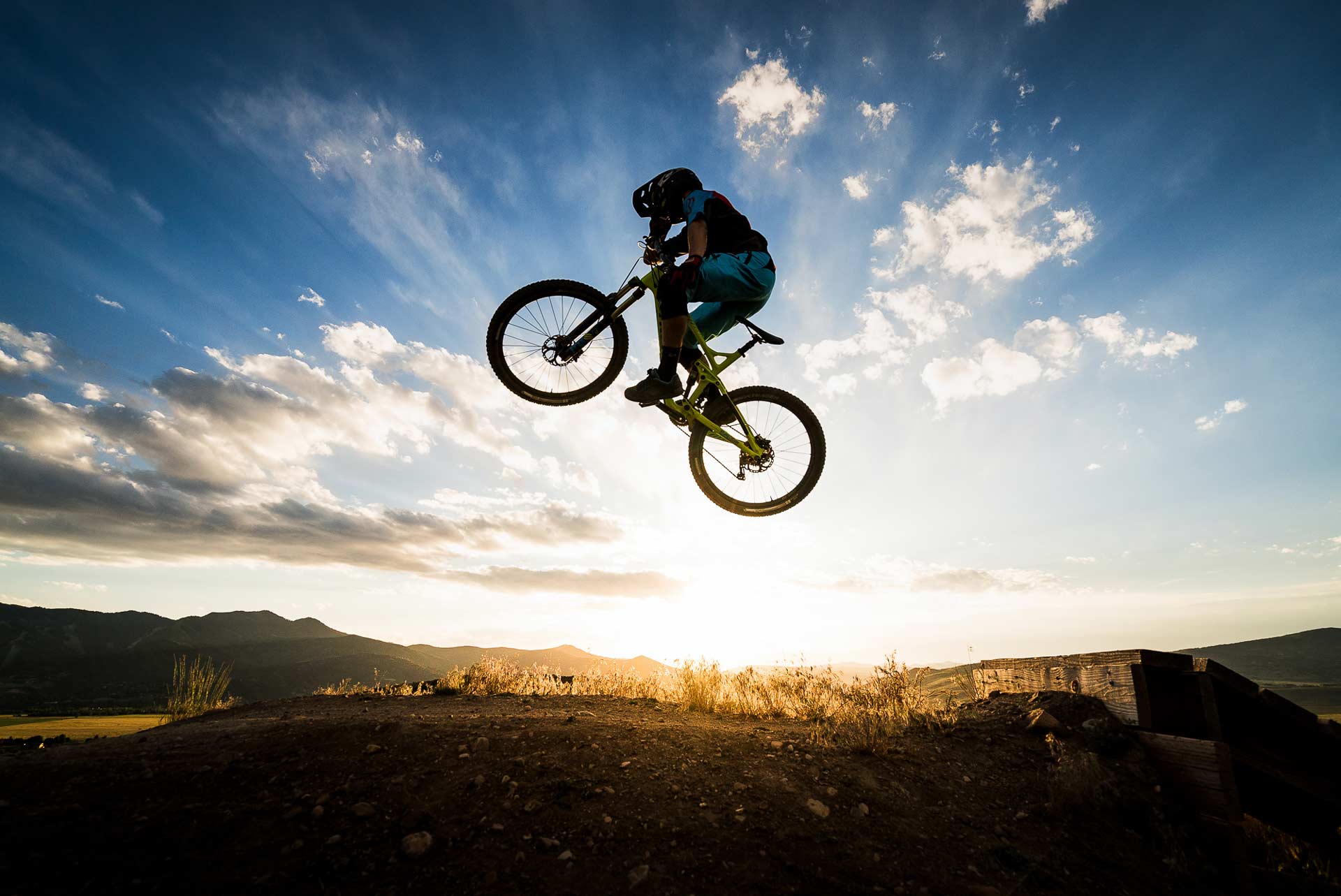 1920x1283 How to Take Less Boring MTB Photo guide to taking better picture with your smartphone