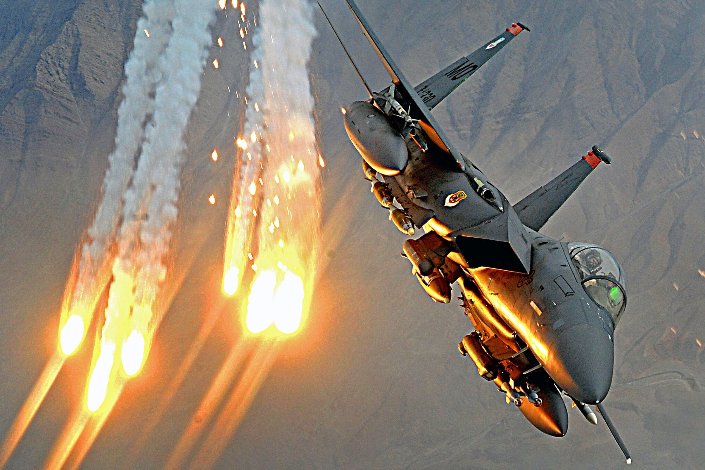 2412x1608 Free Airstrike 2K wallpaper for desktop and phone