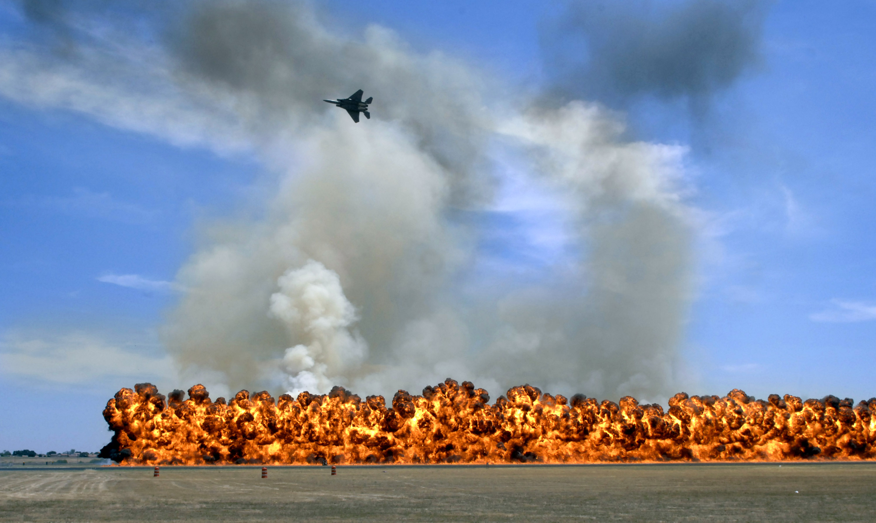 3000x1791 California Air Force Week