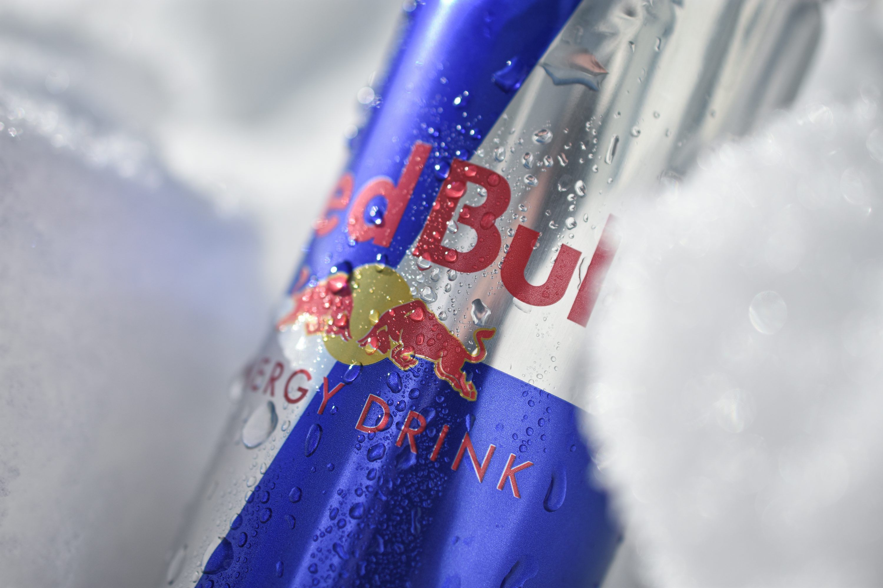 3000x2000 Red Bull Picture. Download Free Image