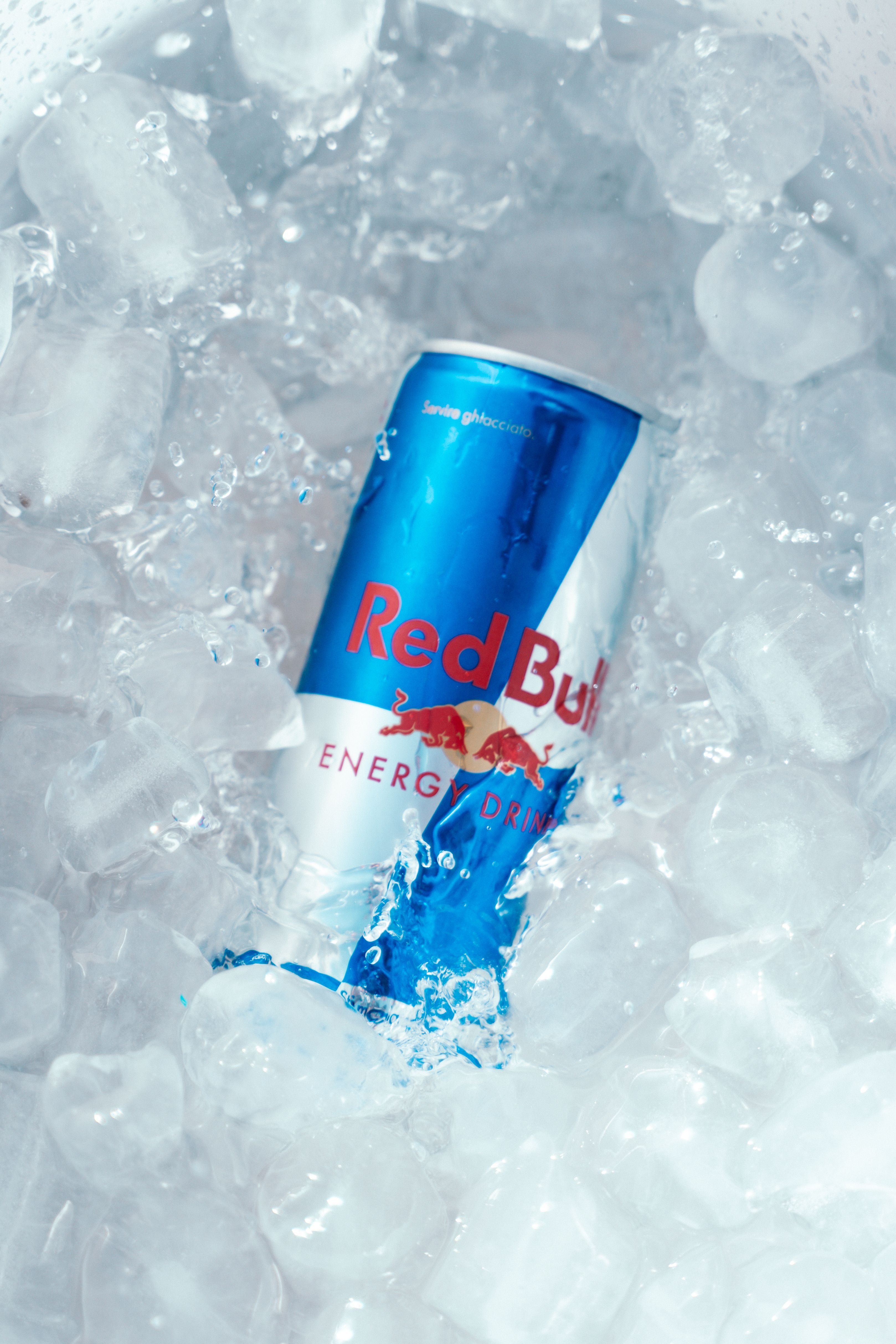 3236x4852 Energy Drink in Ice Cubes · Free