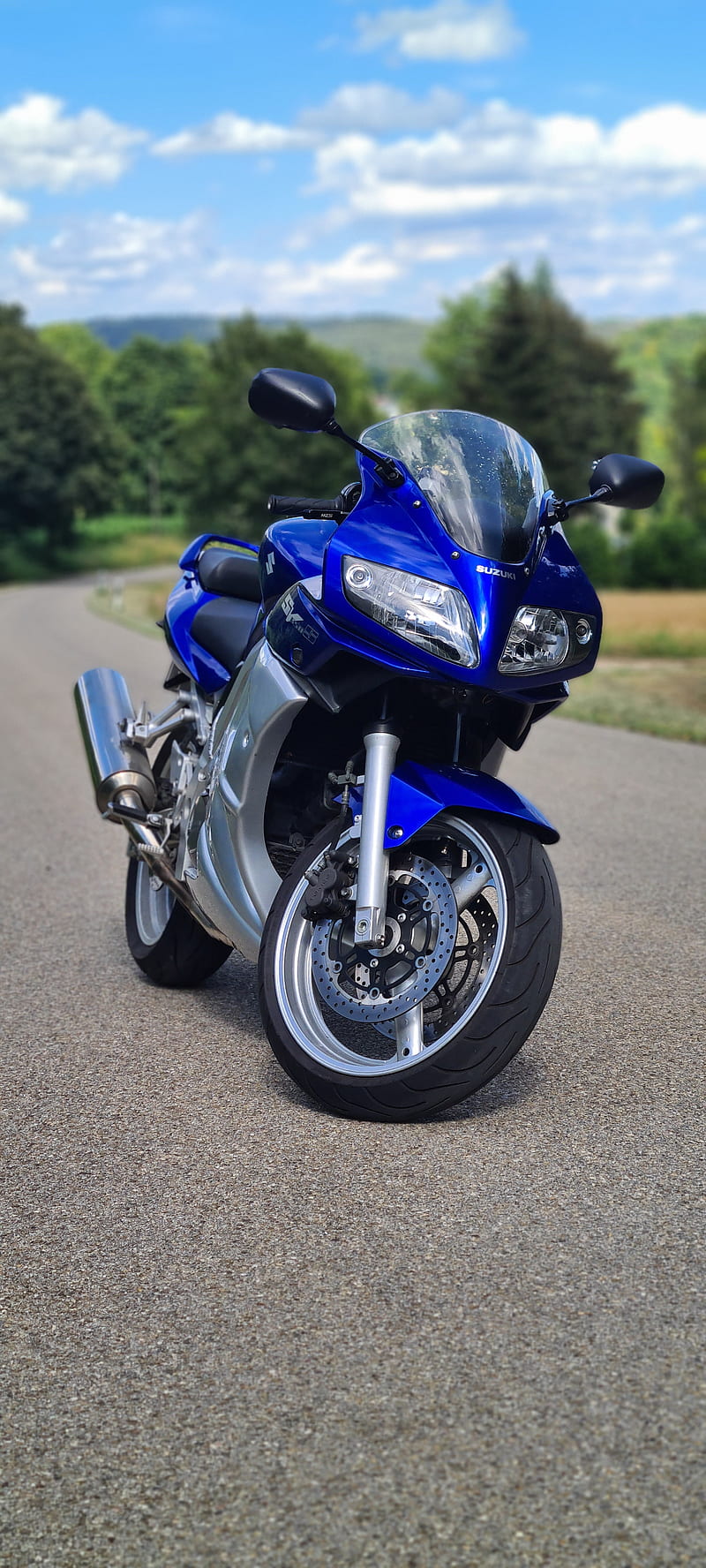 800x1776 HD suzuki sv650s wallpaper