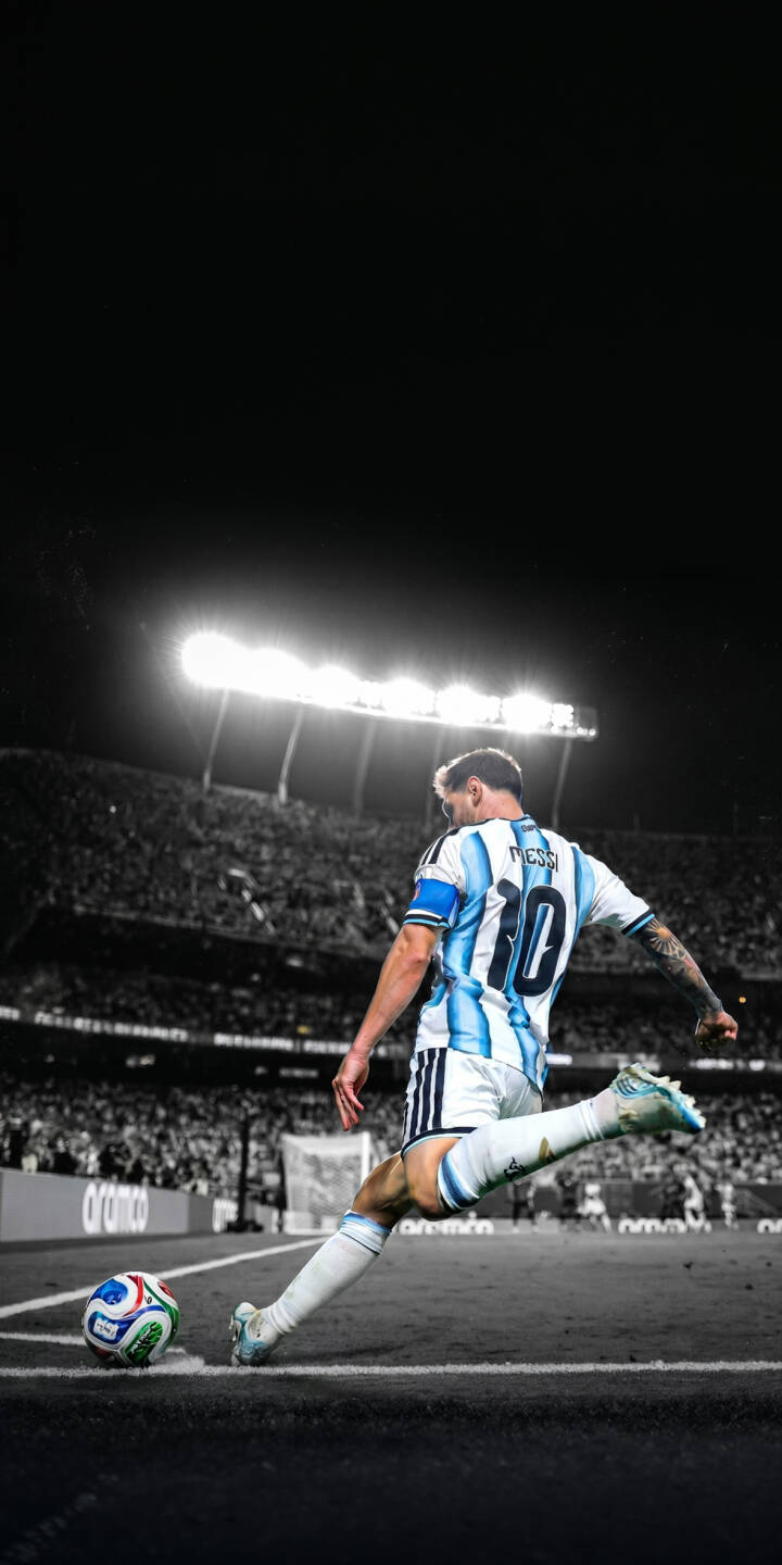 720x1440 Messi Argentina Kick Wallpaper