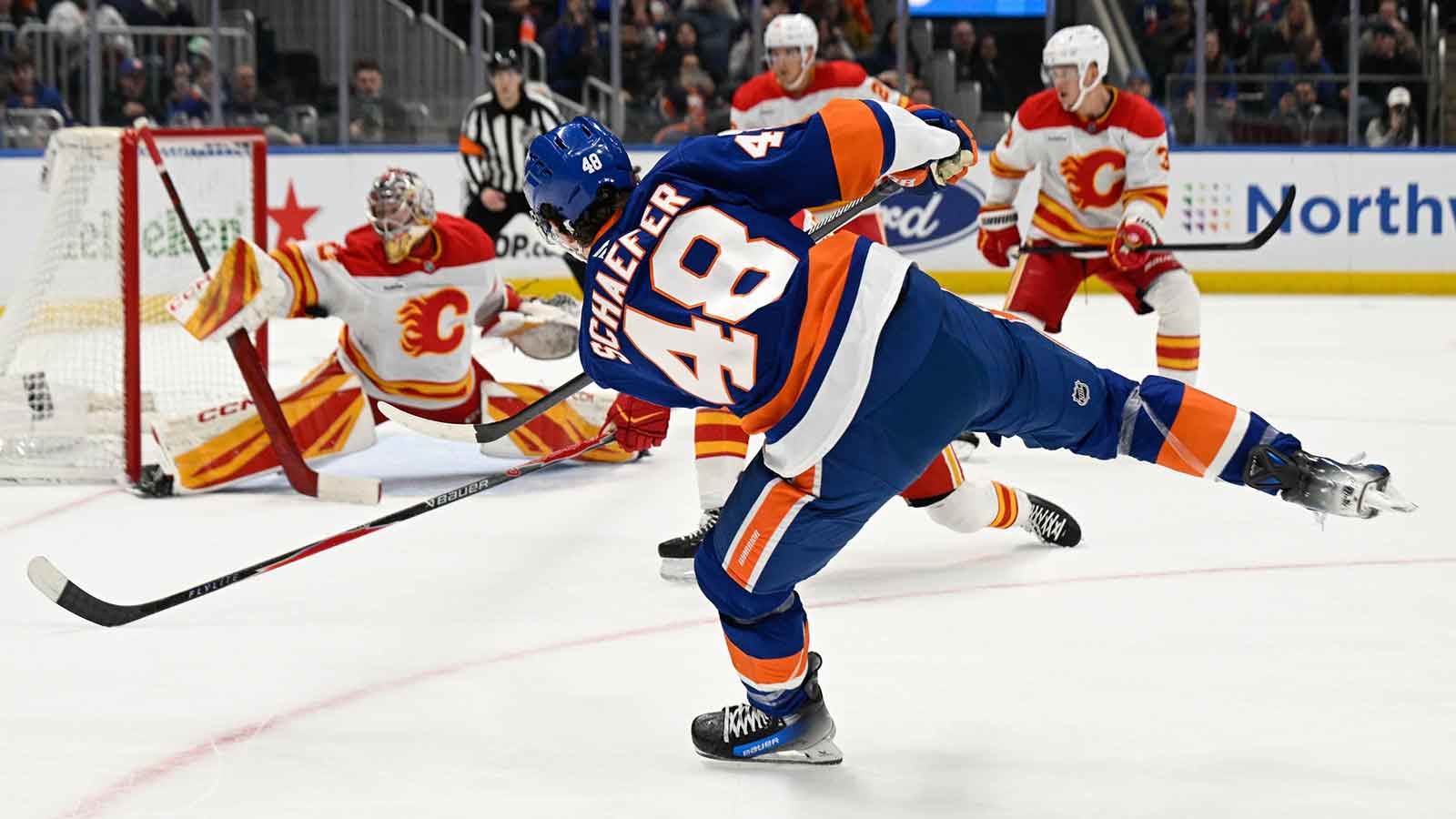 1600x900 Islanders news: Matthew Schaefer drops memory ahead of Maple Leafs matchup