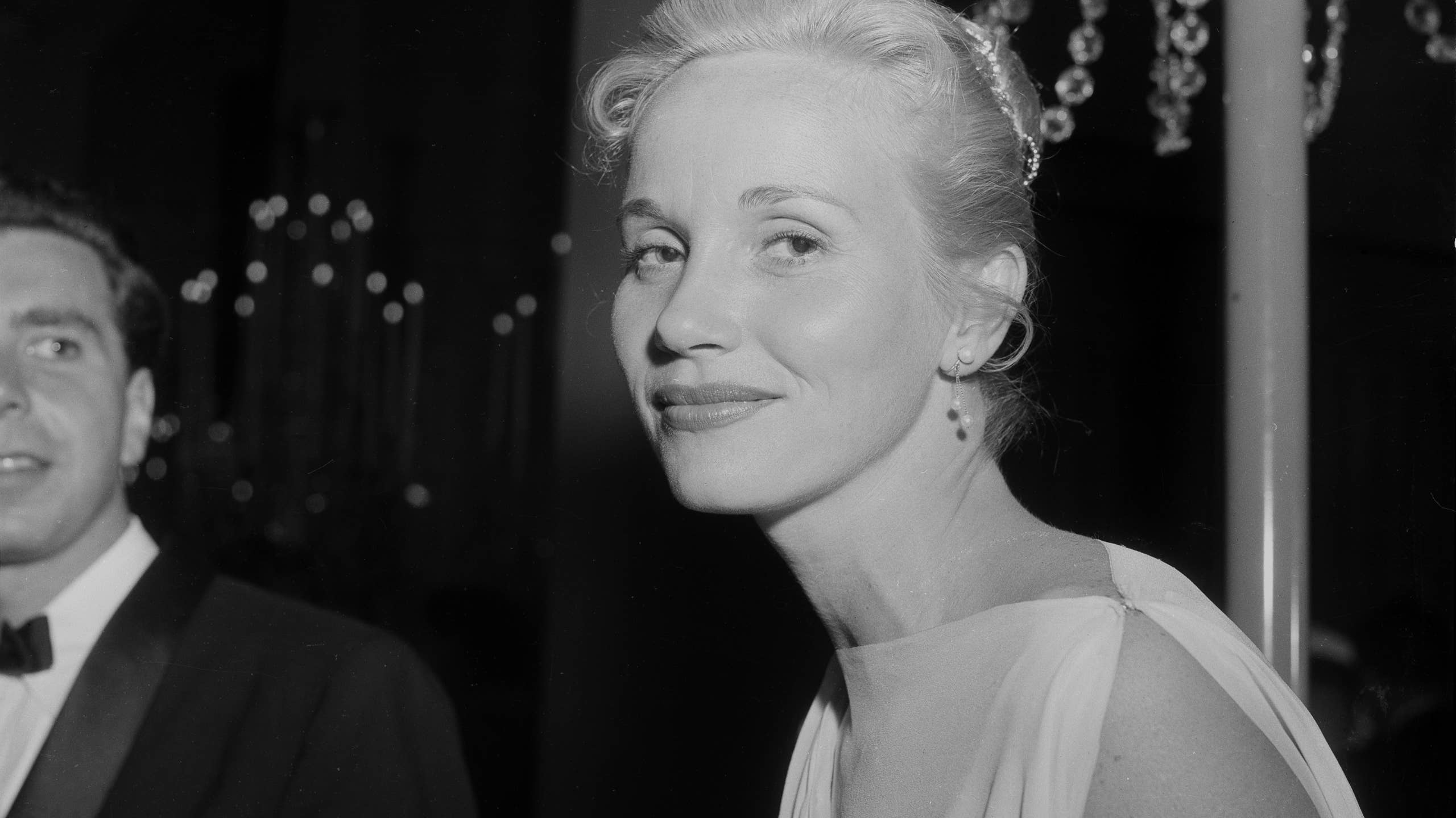 2560x1440 Hollywood Legend, Once Shared Her Simple Secrets to Living a 'Good Life'