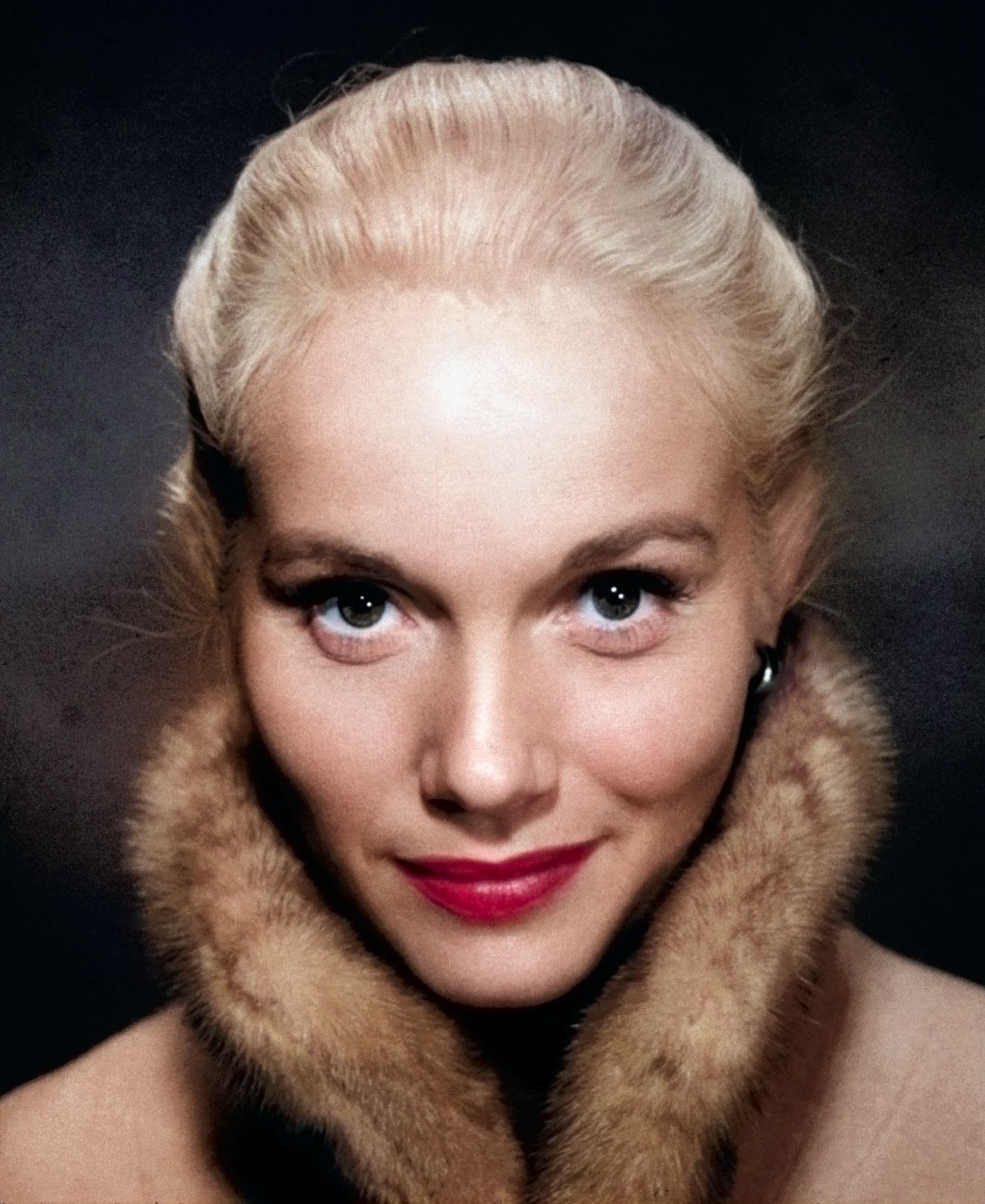2006x2452 Stunning Color Photo of Eva Marie Saint as She Celebrates Turning 101 on July 4