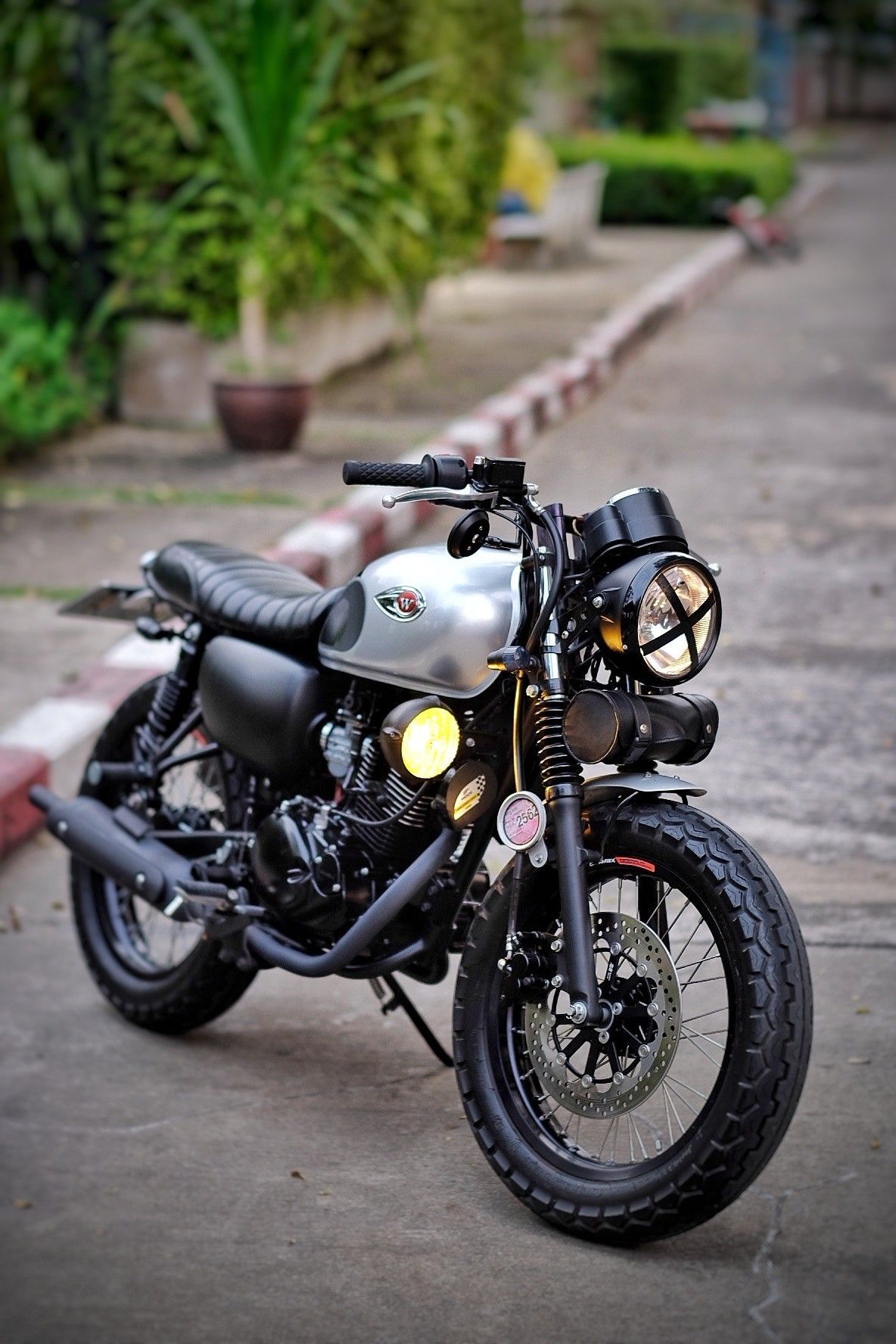 1184x1776 Kawasaki w175 ideas. motor japstyle, kawasaki barako scrambler, mutt motorcycle 125