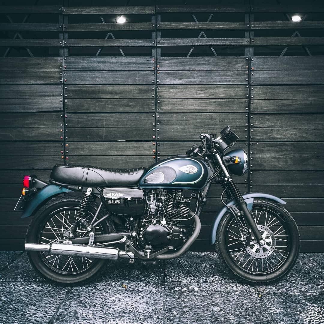 1080x1080 Custom motorcycle shop ideas. rusi classic kawasaki barako 175 cafe racer, sym wolf classic 150