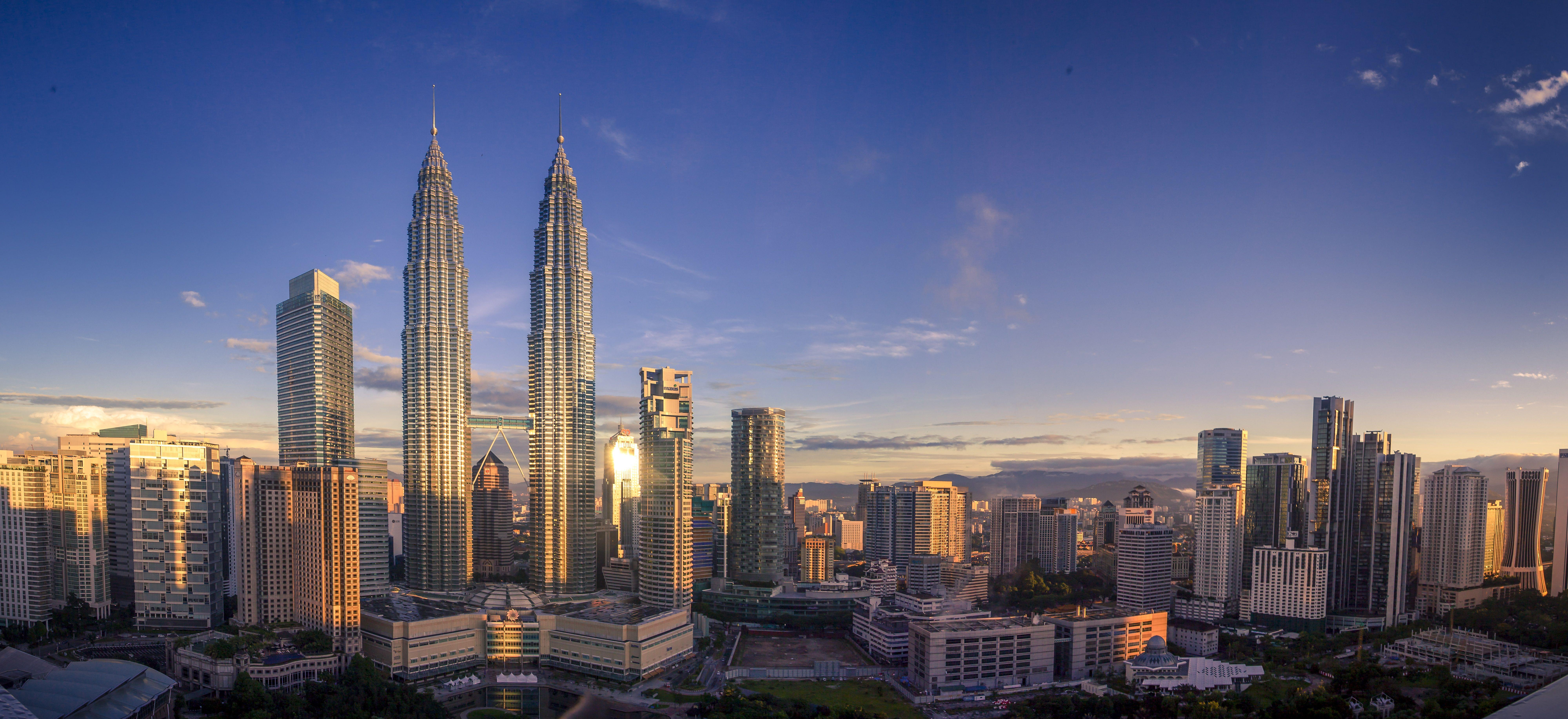 7999x3667 Kuala Lumpur Wallpaper