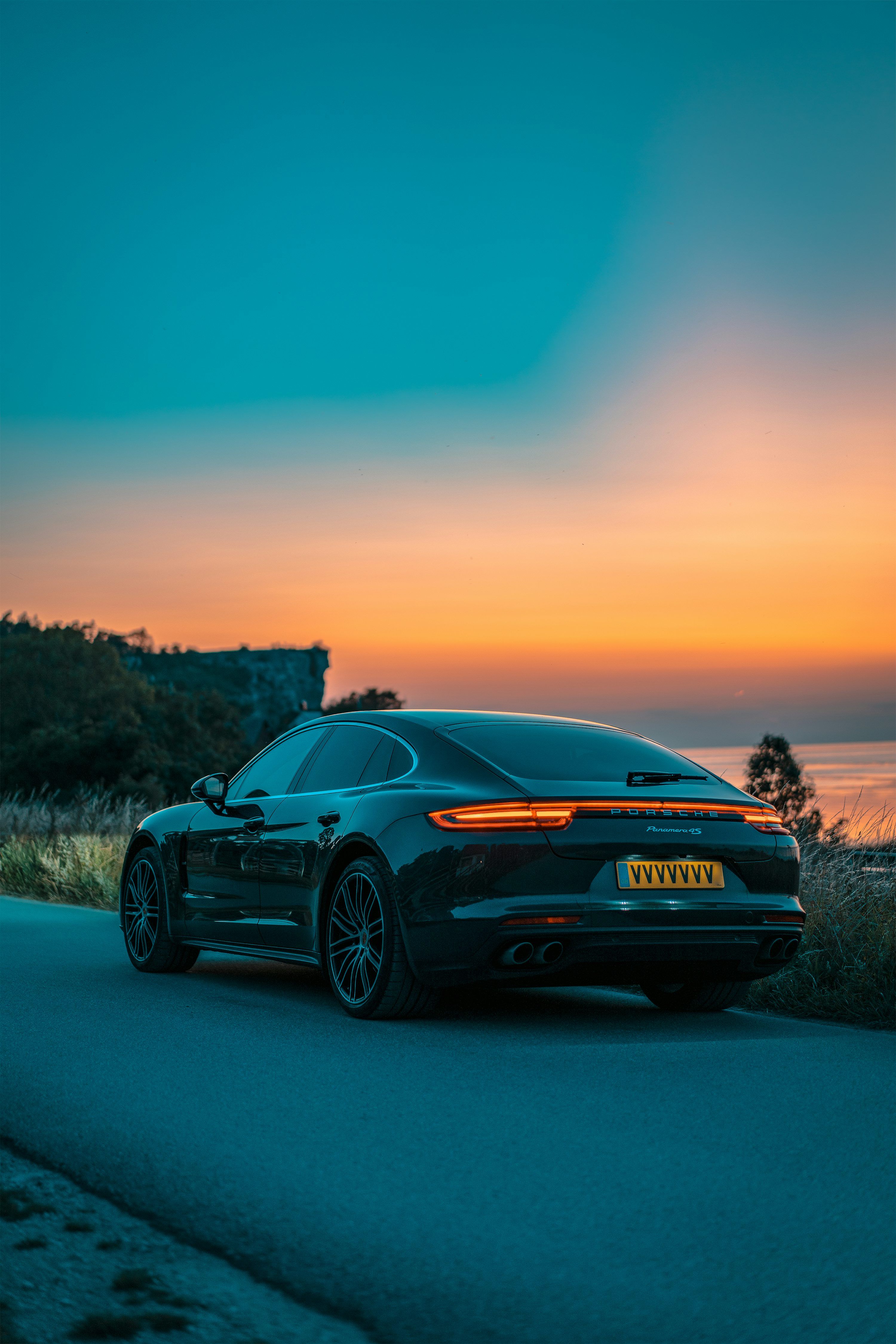 3000x4498 Porsche Panamera Picture. Download Free Image