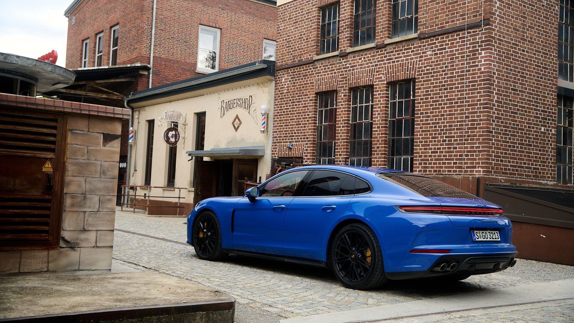 1920x1080 Porsche Panamera GTS