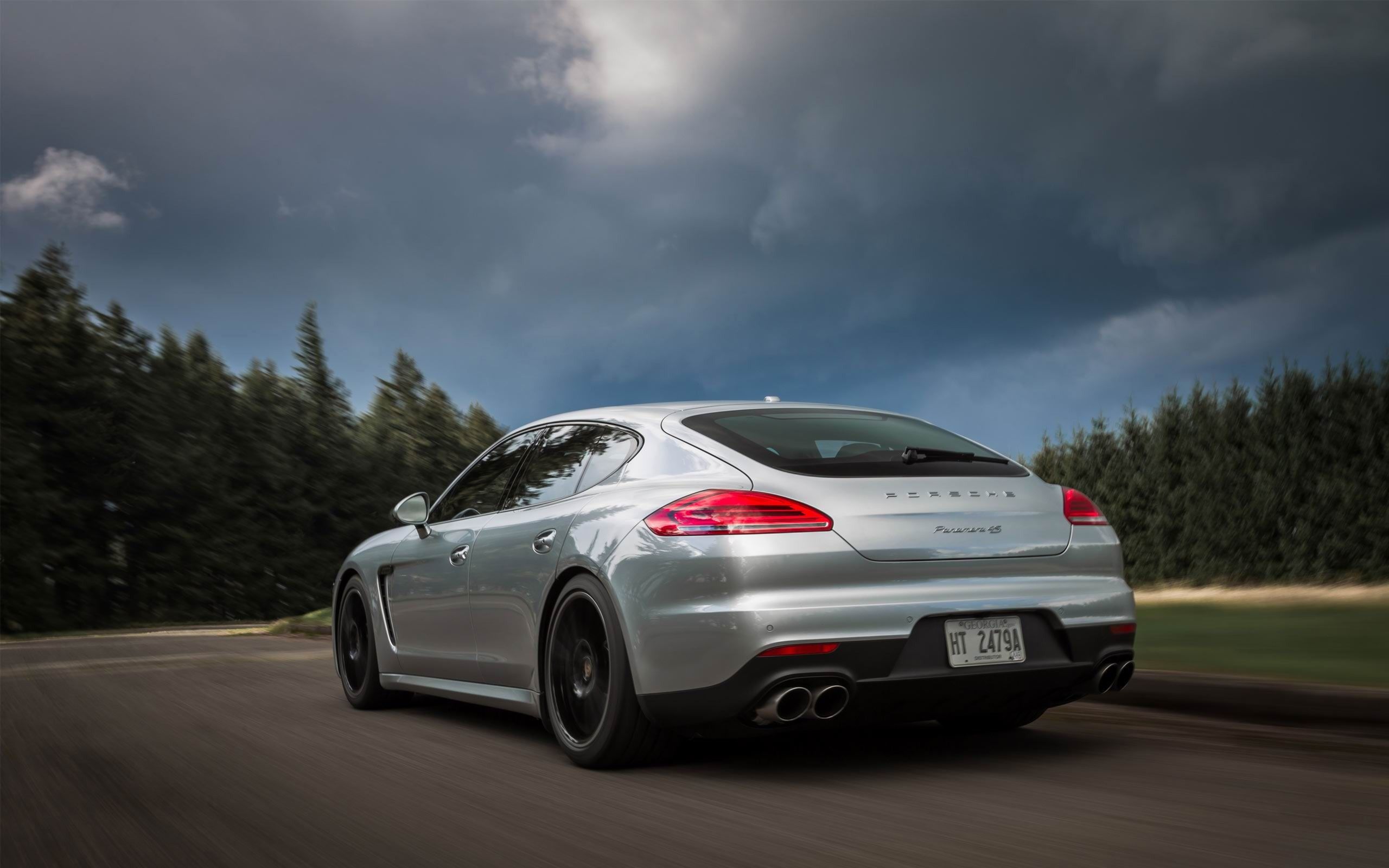 2560x1600 Porsche Panamera 4S Car HD Wallpaper 05