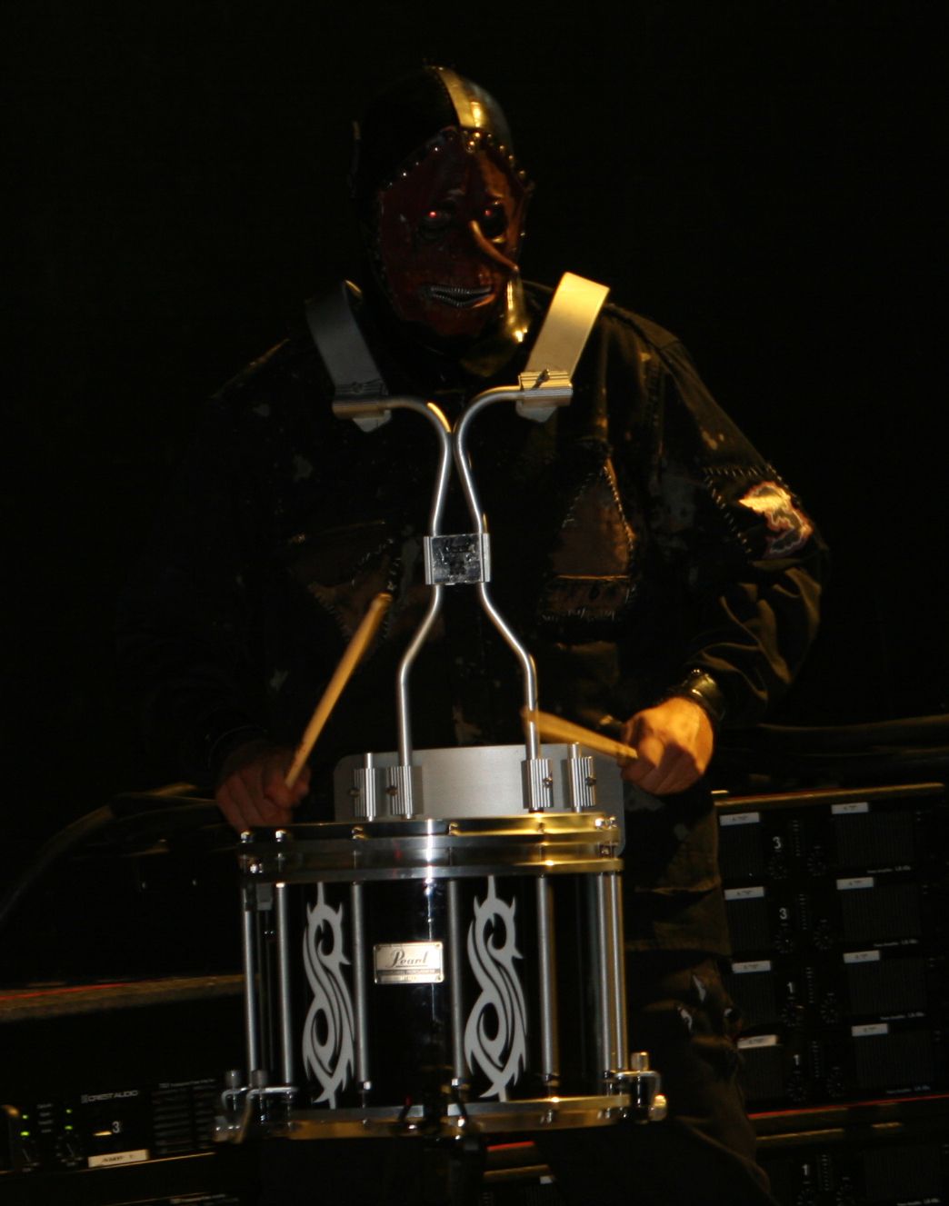 1044x1327 Chris Fehn