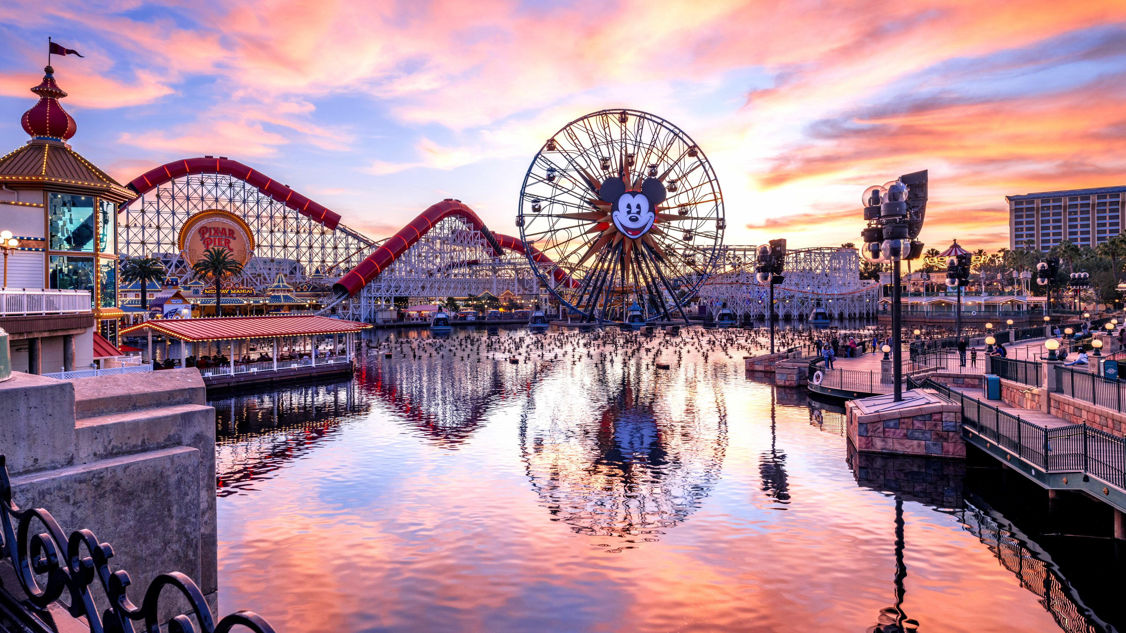 3840x2160 Disneyland Wallpaper