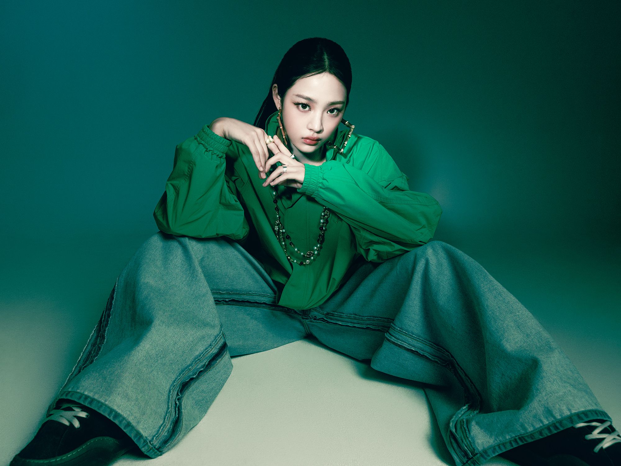 2000x1500 NewJeans Single How Sweet & Bubblegum (Teaser Photo 1)