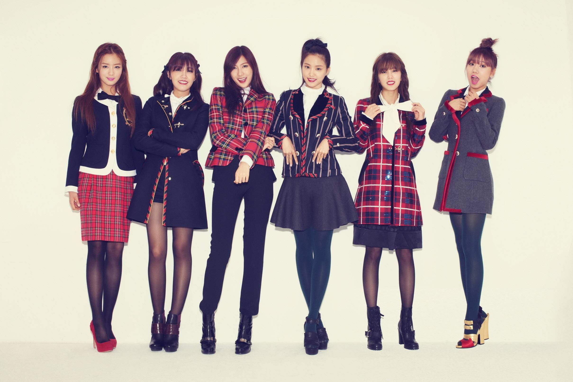 2419x1613 Apink Wallpaper