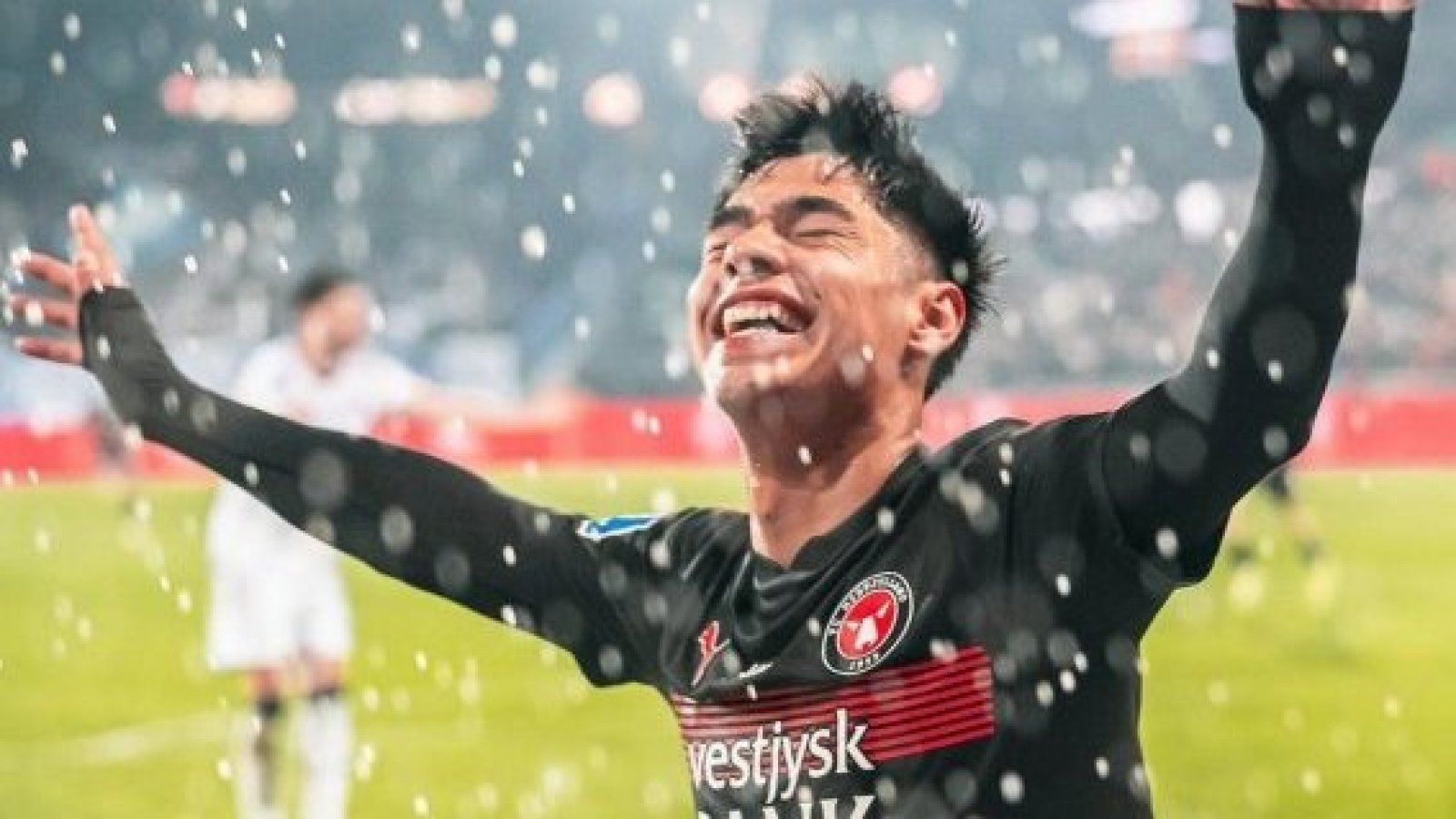 1600x900 Que me de su rutina de entrenamiento: El drástico cambio físico de Darío Osorio que impactó a los hinchashoras