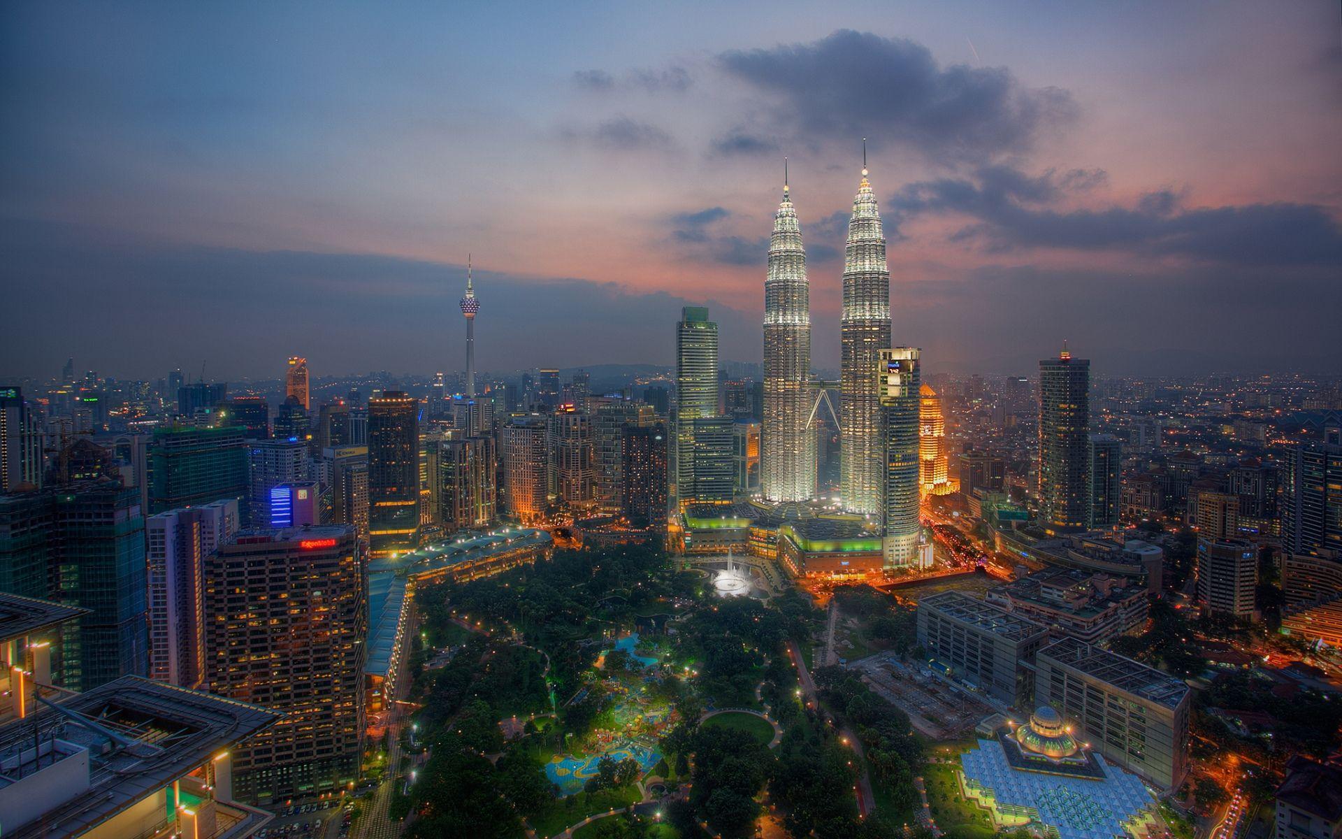 Kuala Lumpur Skyline Wallpapers - Top Free Kuala Lumpur Skyline ...