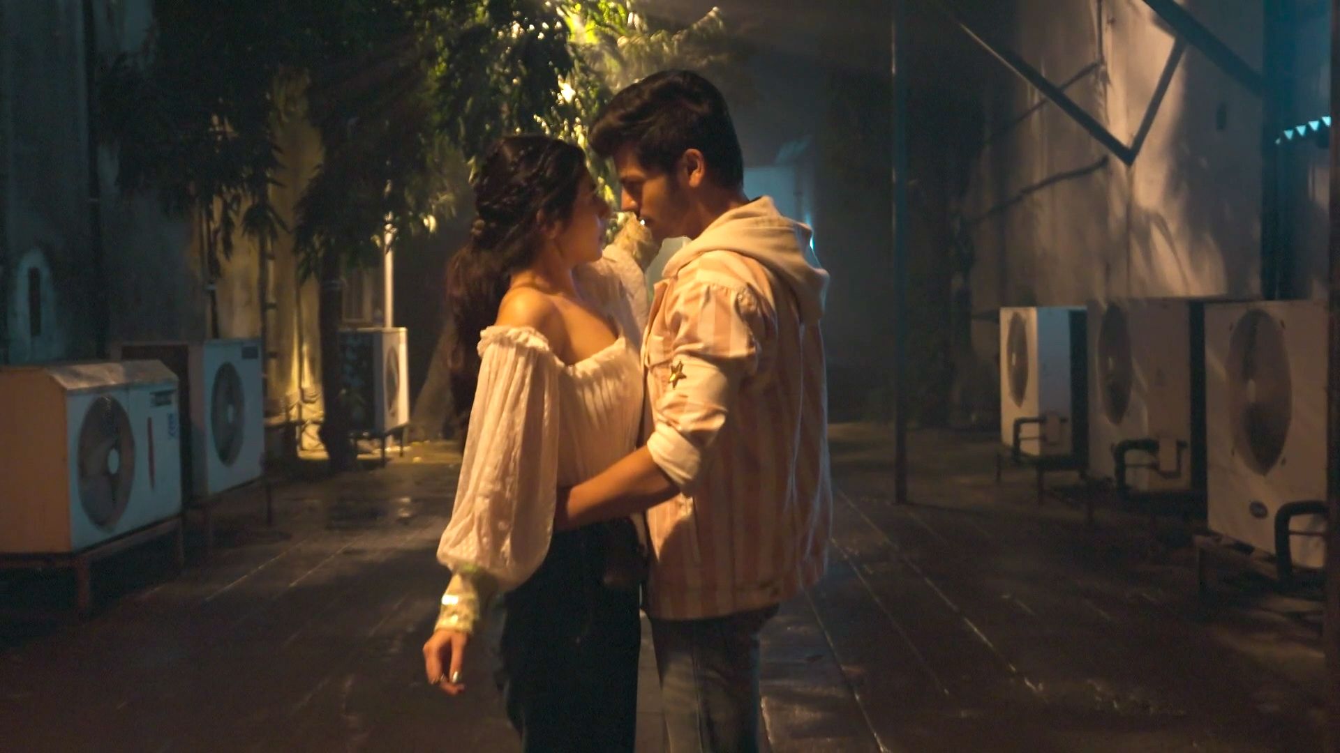 1920x1080 Watch Hero: Gayab Mode On Episode No. 30 TV Series Online Saves Zara