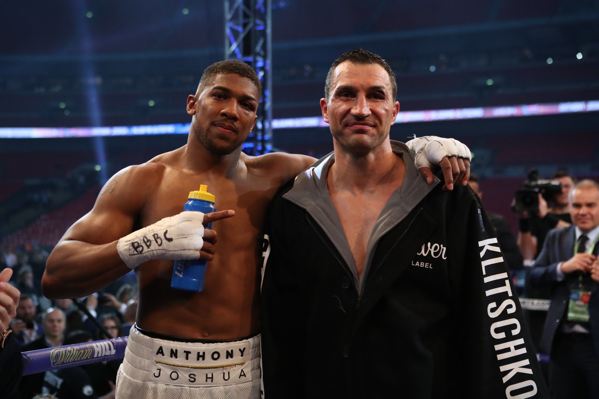 2400x1600 Wladimir Klitschko believes Anthony Joshua can become champion again. Bad Left Hook