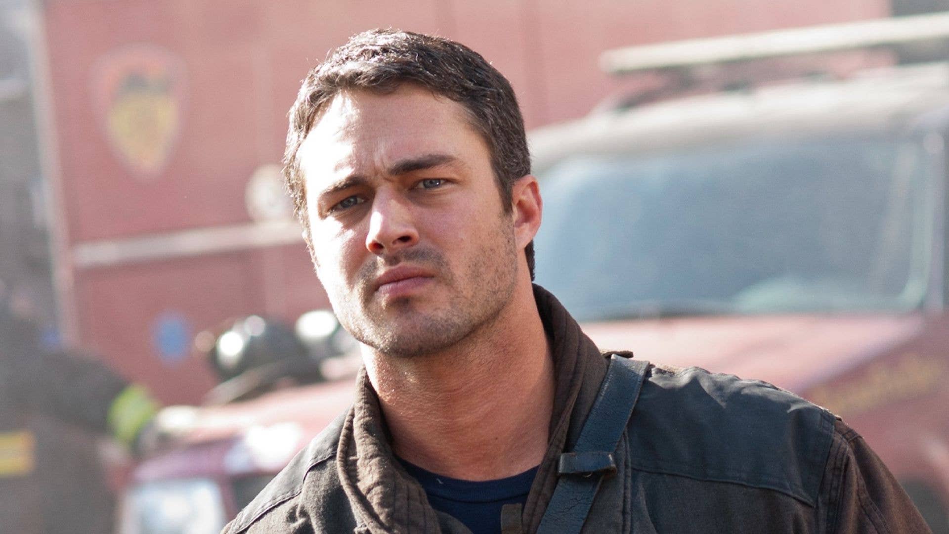 1920x1080 Chicago Fire's Taylor Kinney's surprising decision before acting