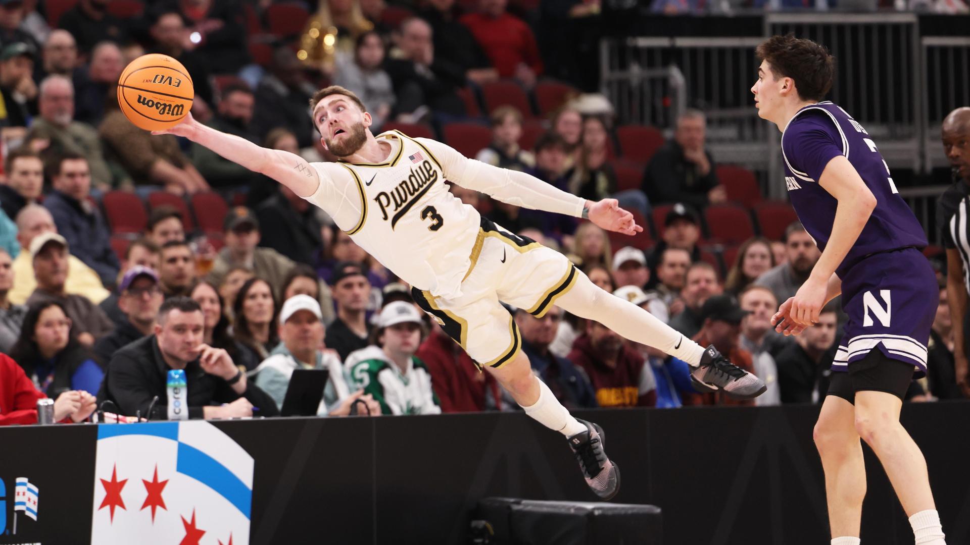 1920x1080 Braden Smith lays out for sensational save to set up Purdue's basket