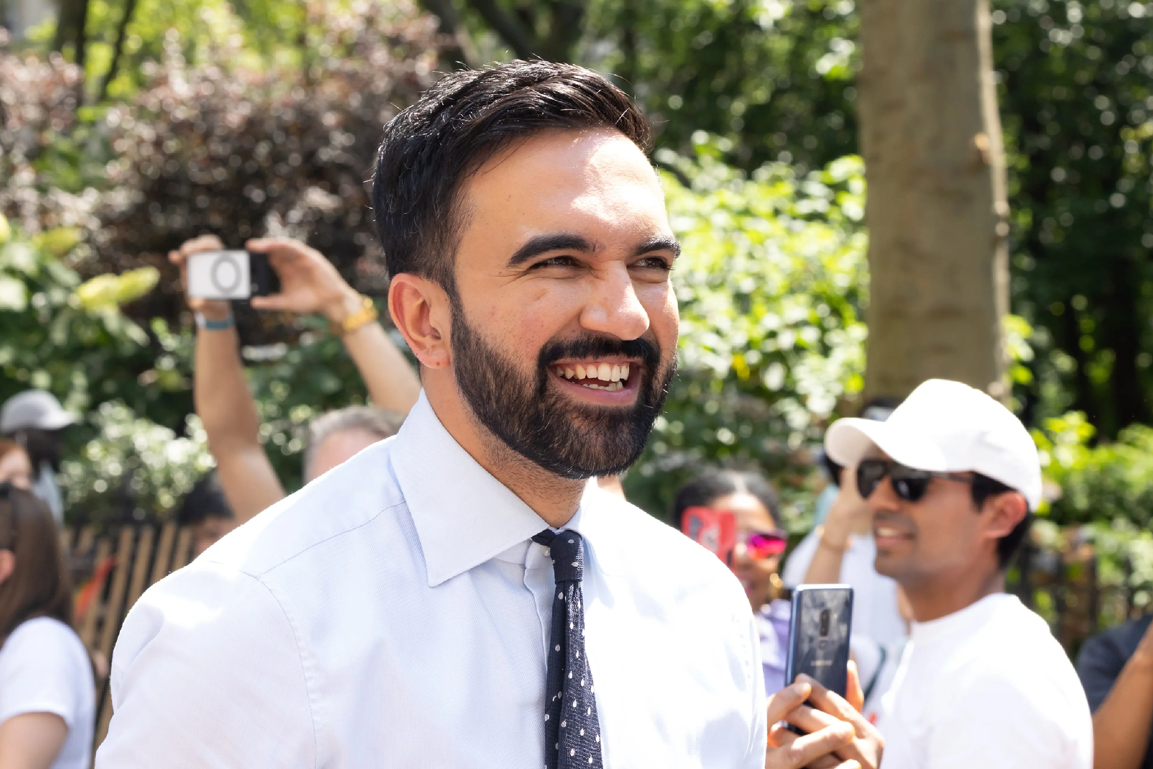 3840x2560 Zohran Mamdani Defends Agenda Amid Democrat Pushback