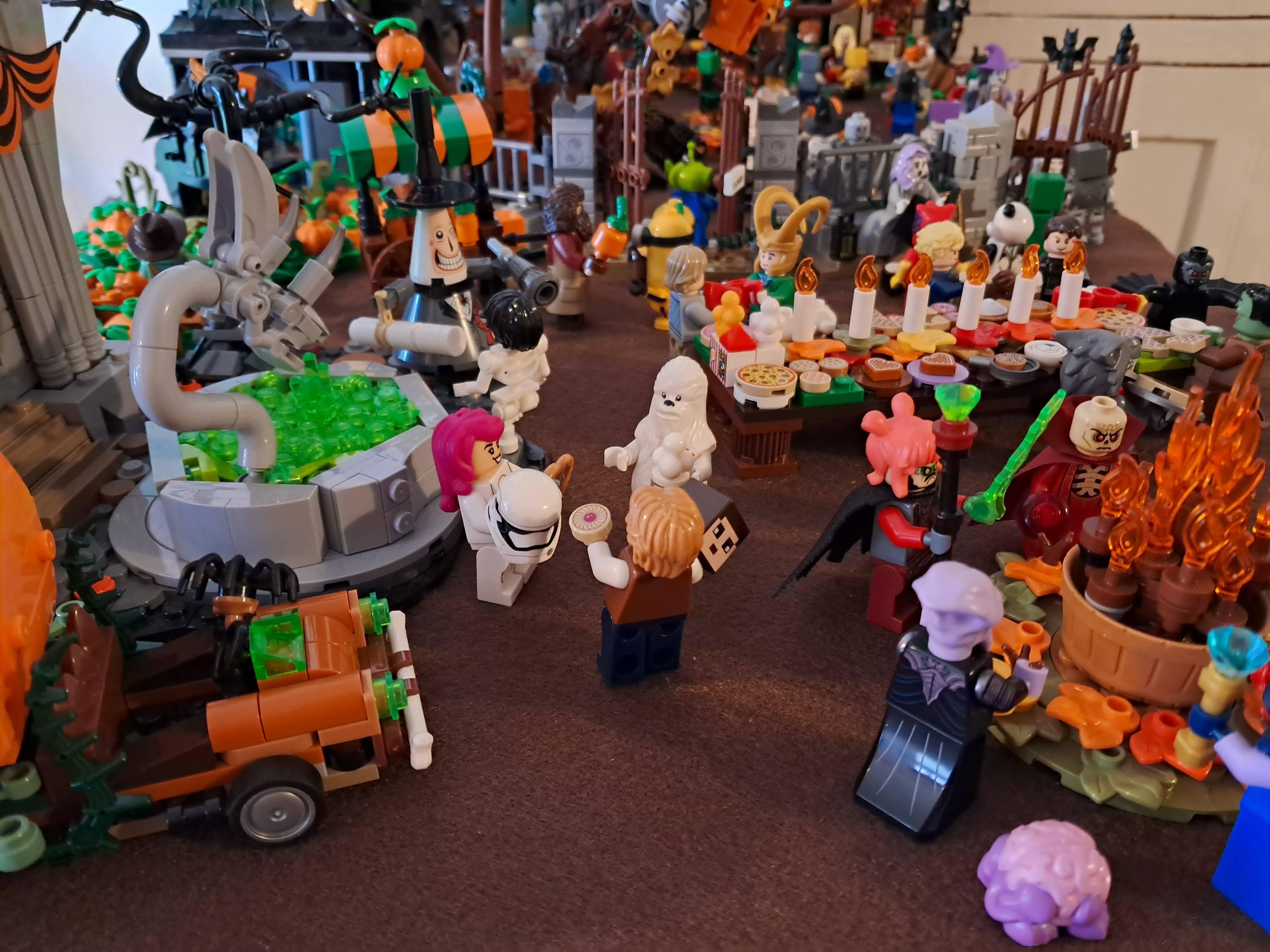 4080x3060 Our lego halloween village