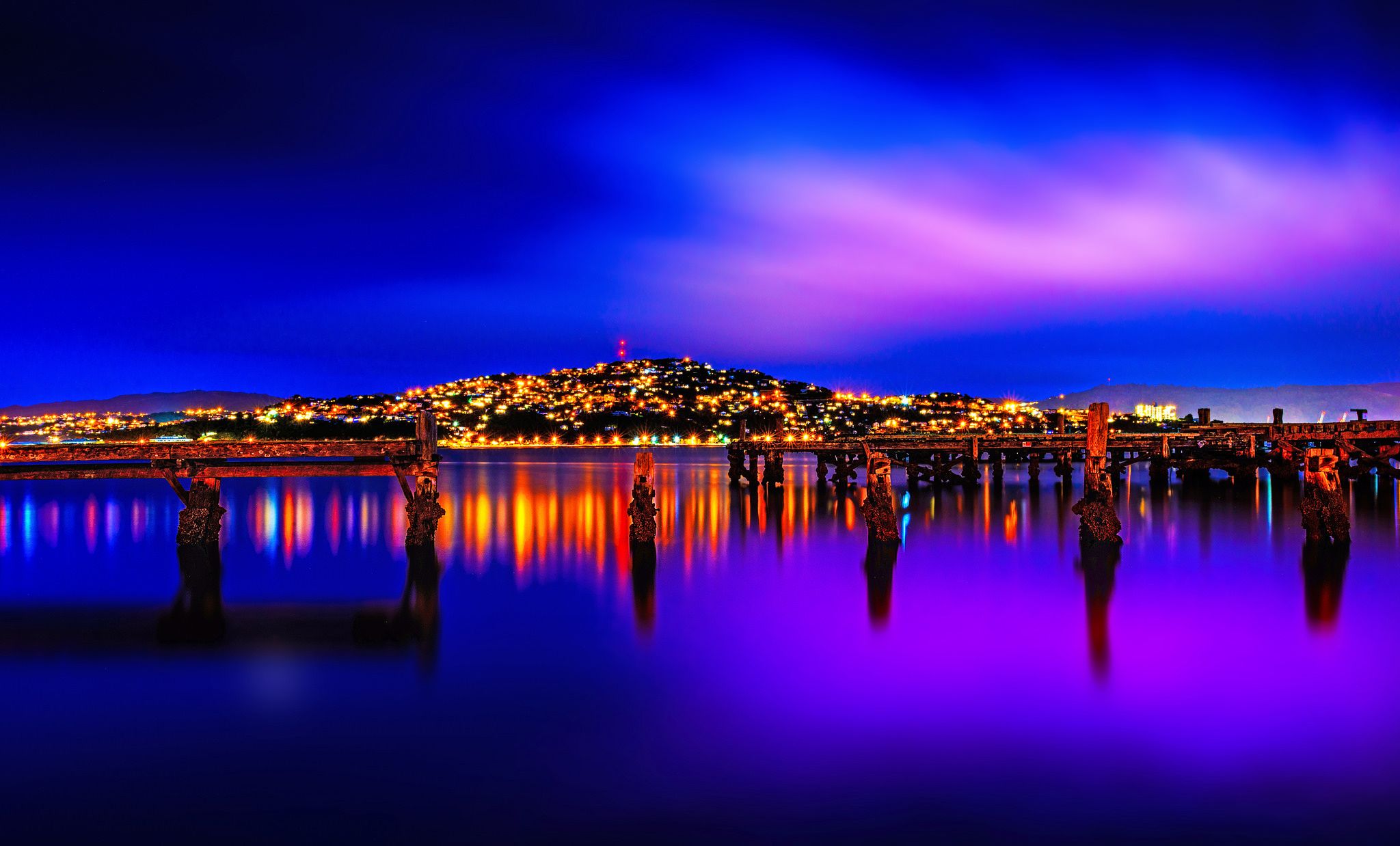 2048x1238 Desktop wallpaper: Man Made, Town, Light, New Zealand, Night, Reflection, Towns 4K free download for PC. 404083